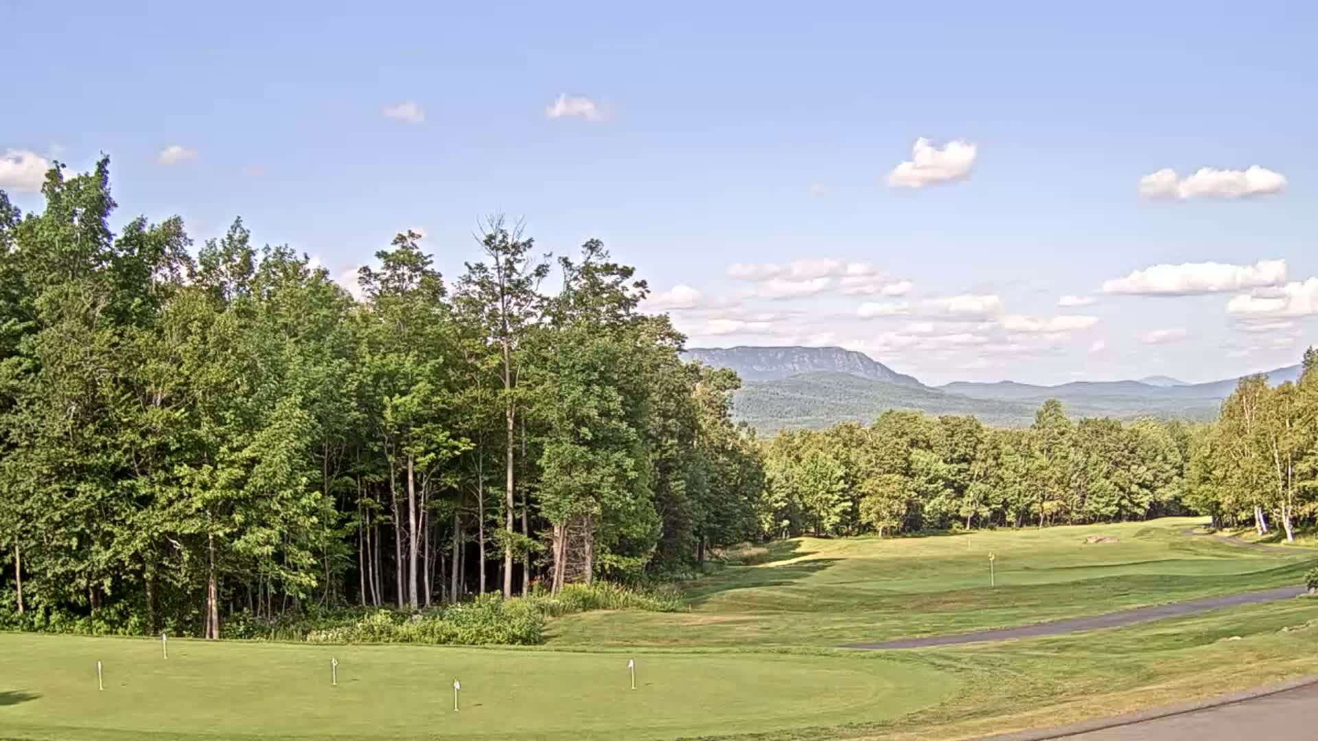 Kingfield, Sugarloaf Mountain Golf Course Live Cam - Kingfield, Franklin, Maine, USA