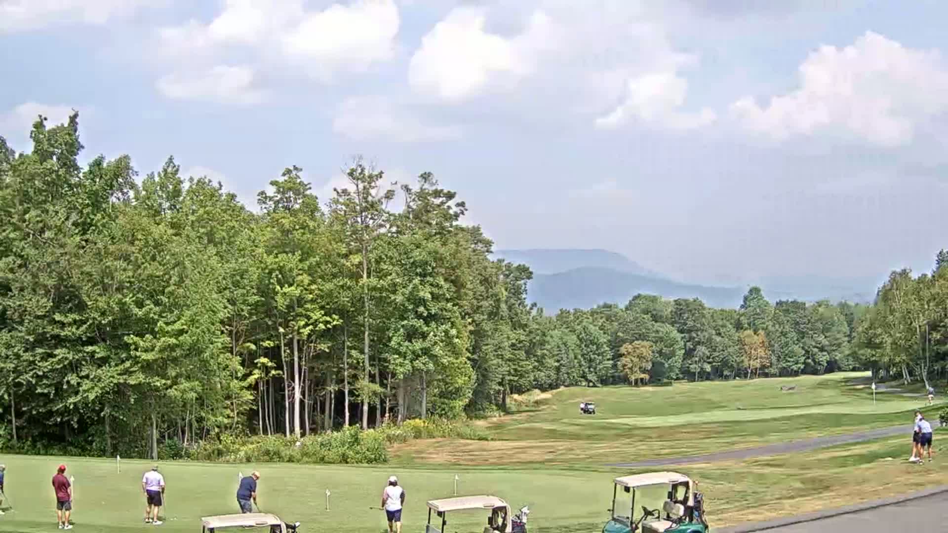 Kingfield, Sugarloaf Mountain Golf Course Live Cam - Kingfield, Franklin, Maine, USA