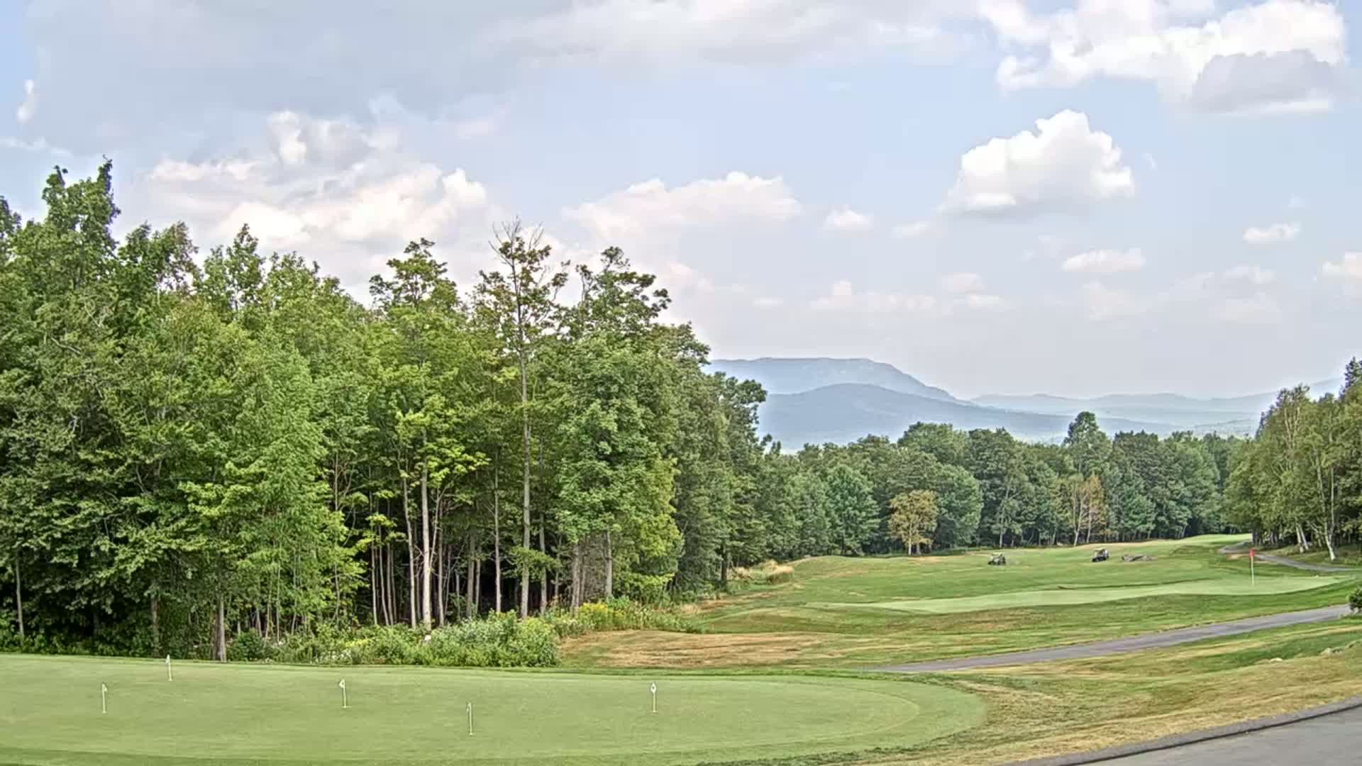 Kingfield, Sugarloaf Mountain Golf Course Live Cam - Kingfield, Franklin, Maine, USA