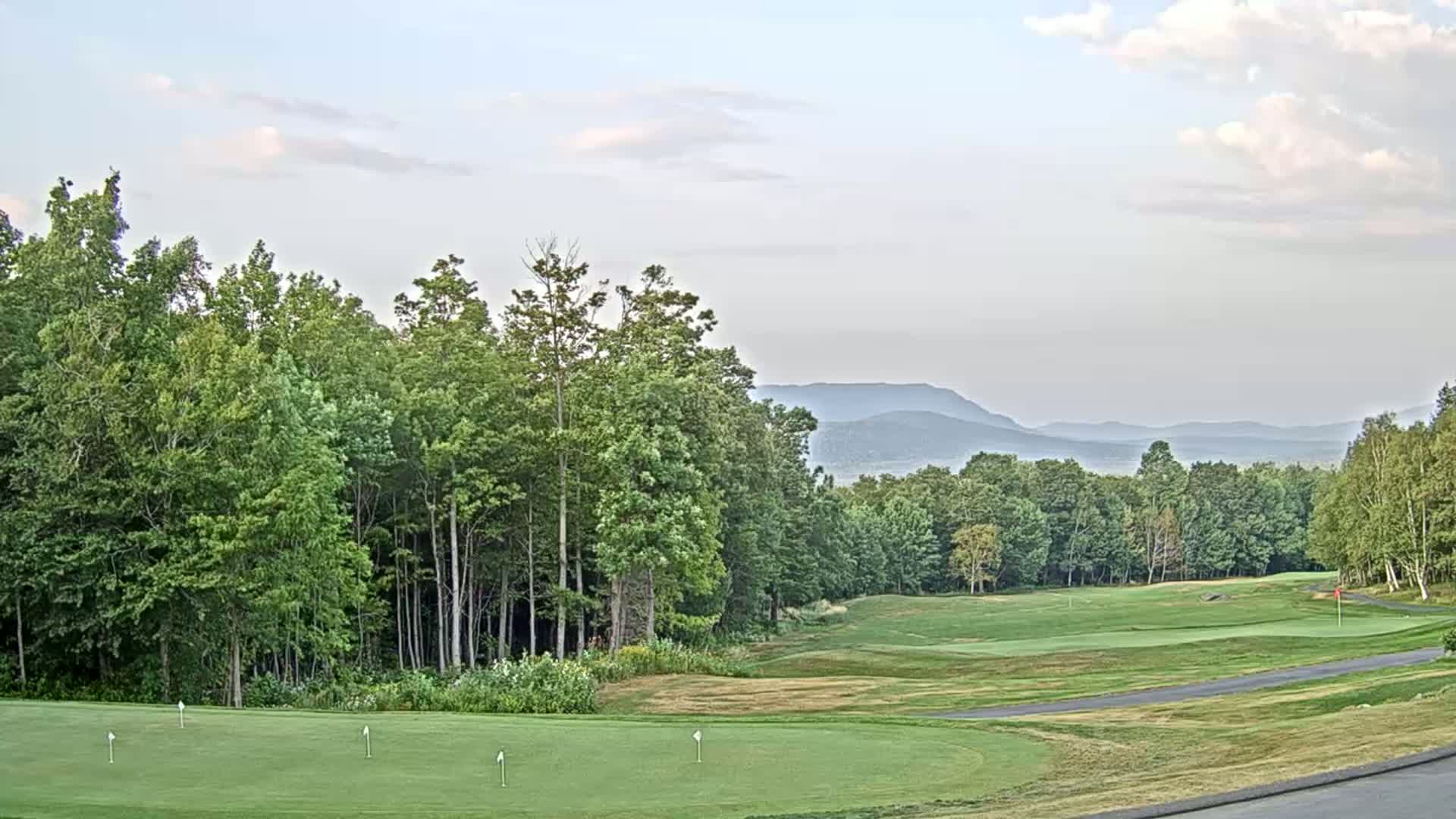 Kingfield, Sugarloaf Mountain Golf Course Live Cam - Kingfield, Franklin, Maine, USA