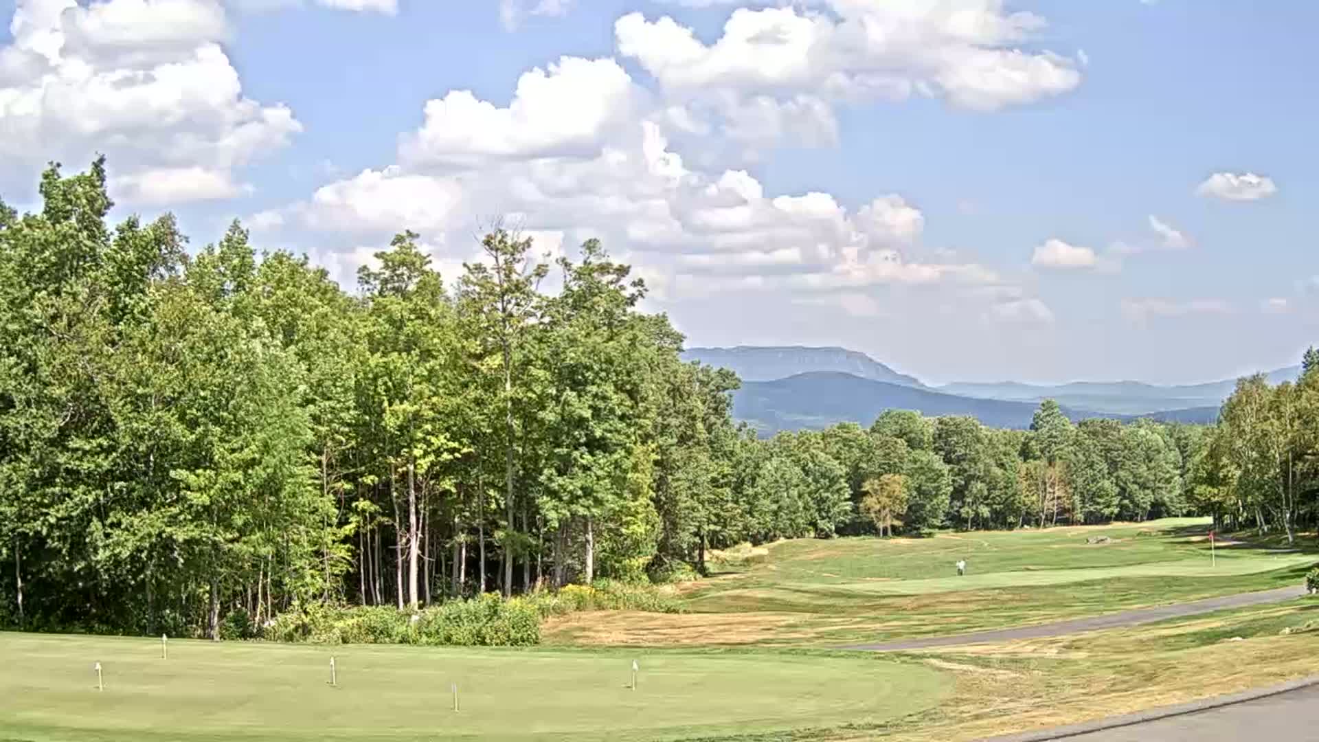 Kingfield, Sugarloaf Mountain Golf Course Live Cam - Kingfield, Franklin, Maine, USA