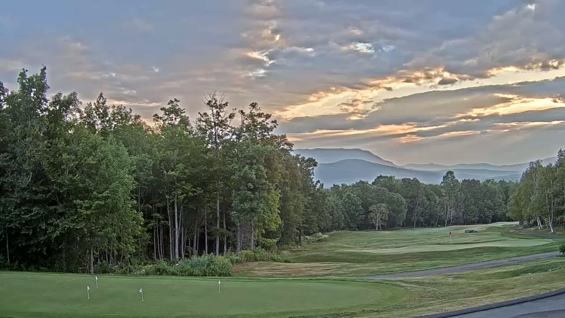 Kingfield, Sugarloaf Mountain Golf Course Live Cam - Kingfield, Franklin, Maine, USA