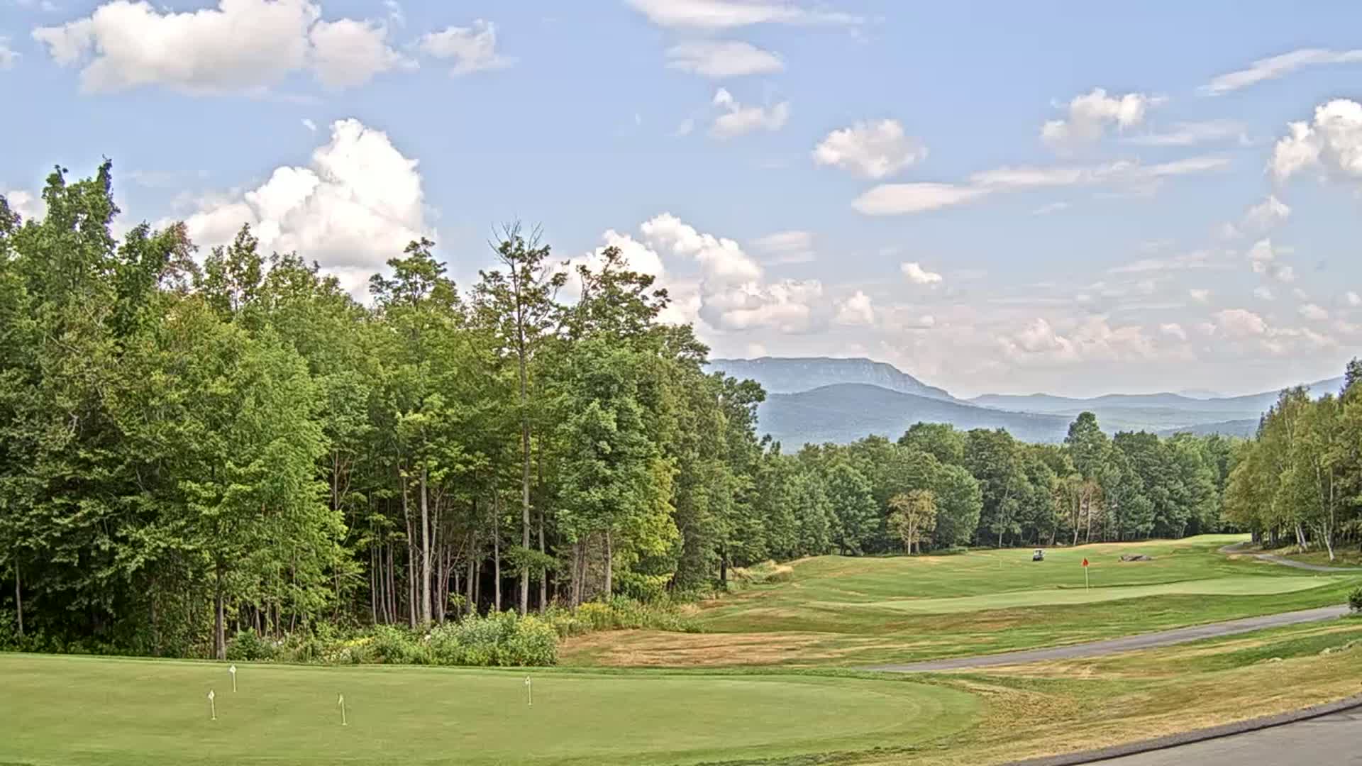 Kingfield, Sugarloaf Mountain Golf Course Live Cam - Kingfield, Franklin, Maine, USA