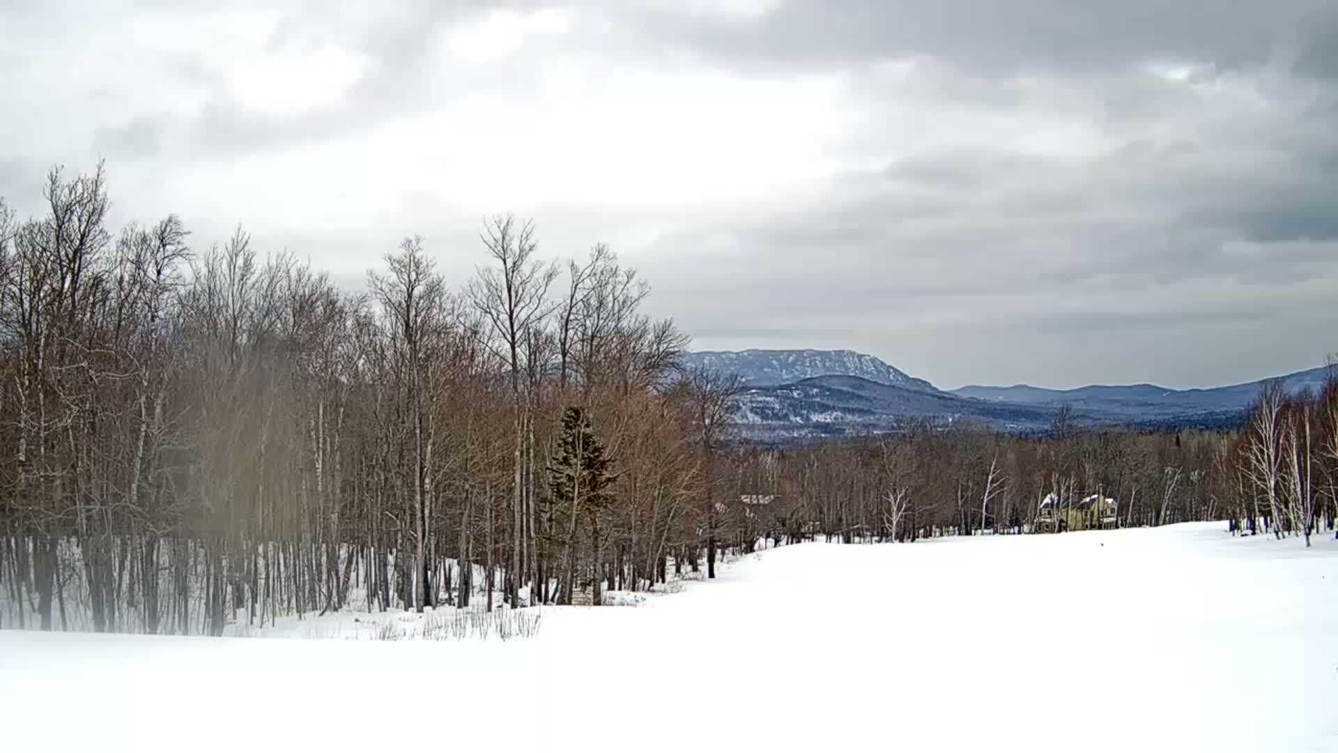 Kingfield, Sugarloaf Mountain Golf Course Live Cam - Kingfield, Franklin, Maine, USA