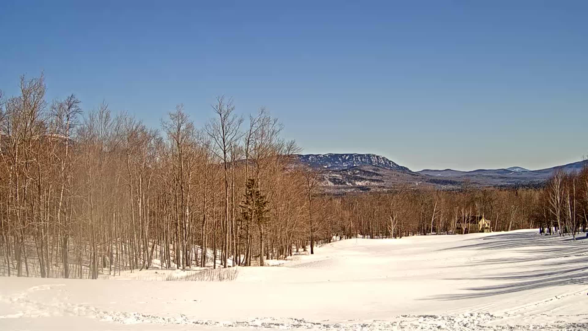 Kingfield, Sugarloaf Mountain Golf Course Live Cam - Kingfield, Franklin, Maine, USA
