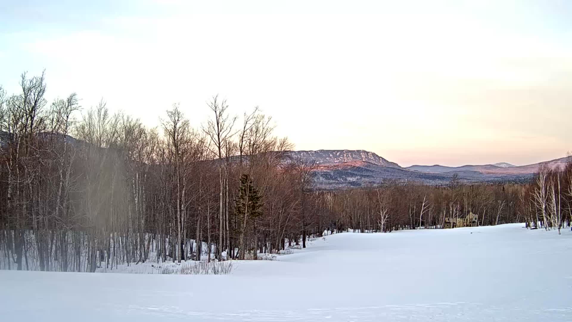 Kingfield, Sugarloaf Mountain Golf Course Live Cam - Kingfield, Franklin, Maine, USA