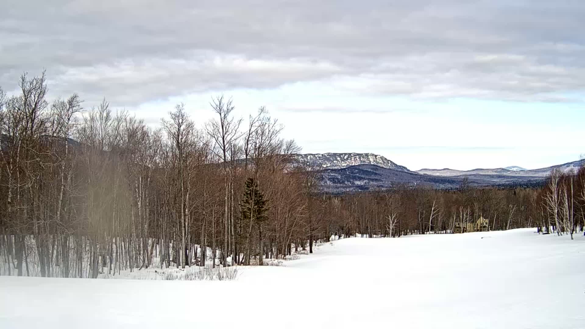 Kingfield, Sugarloaf Mountain Golf Course Live Cam - Kingfield, Franklin, Maine, USA