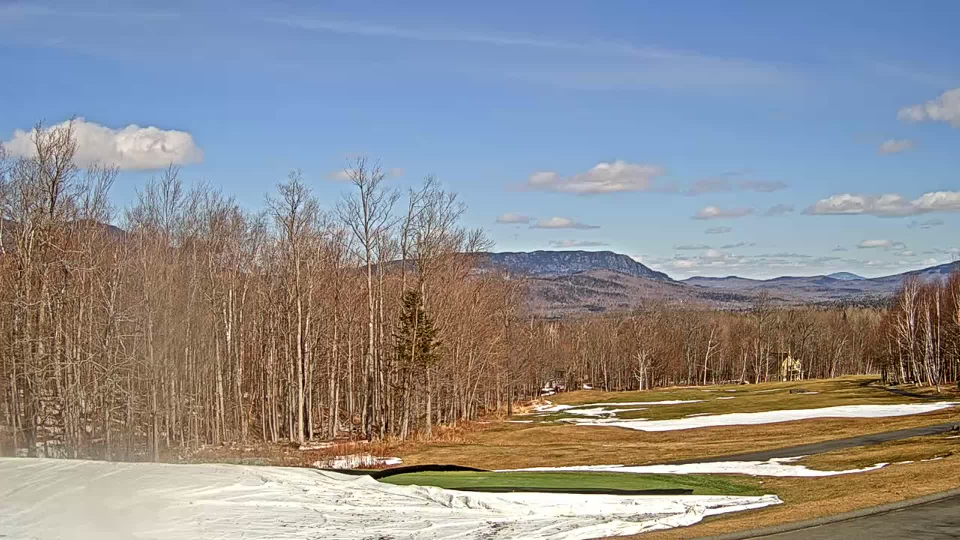Kingfield, Sugarloaf Mountain Golf Course Live Cam - Kingfield, Franklin, Maine, USA