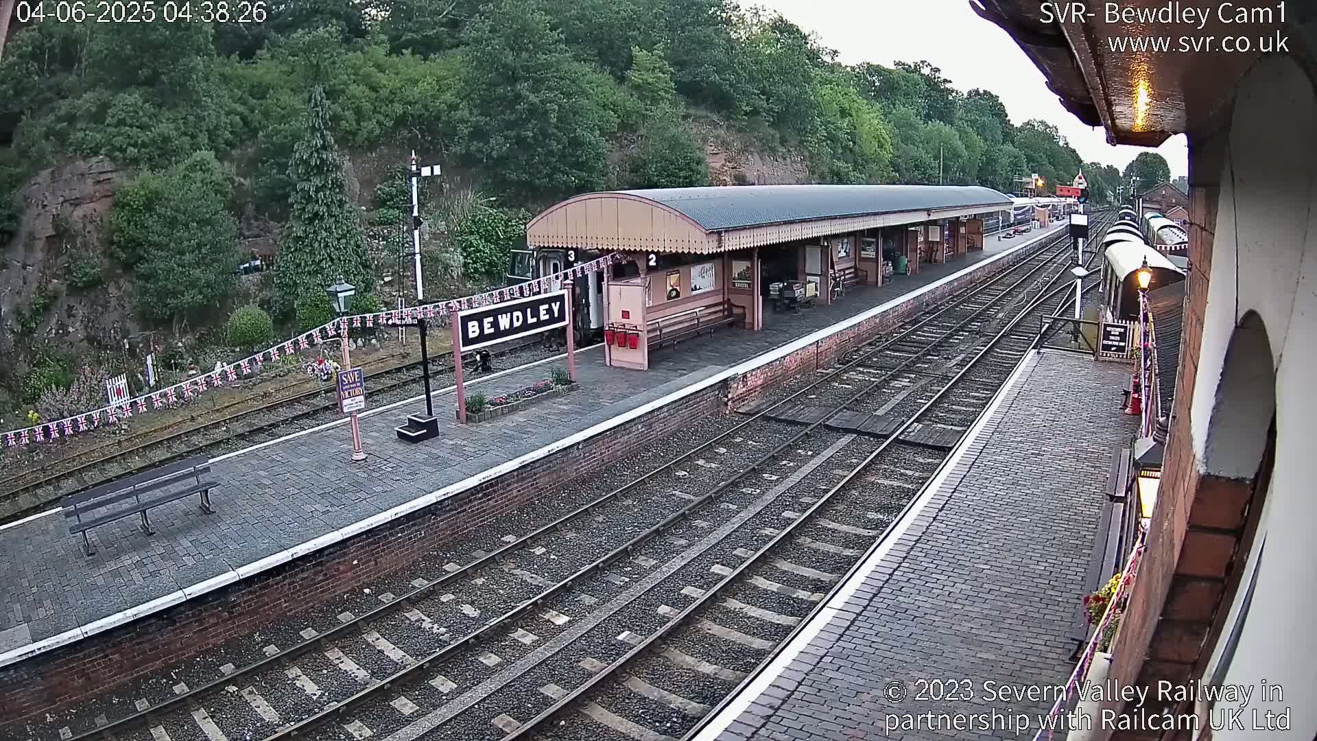 Bewdley Station İnside on the Severn Valley Railway Live Cam - Bewdley, Wyre Forest, Worcestershire, West Midlands, England, United Kingdomth on the Severn Valley Railway 2025-02-27 22:40