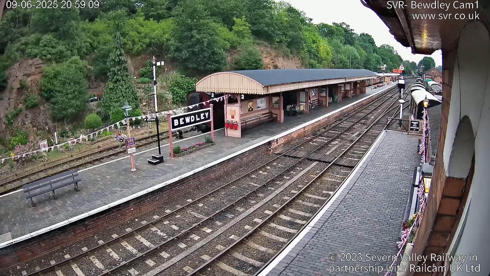 Bewdley Station İnside on the Severn Valley Railway Live Cam - Bewdley, Wyre Forest, Worcestershire, West Midlands, England, United Kingdomth on the Severn Valley Railway 2025-02-27 22:40