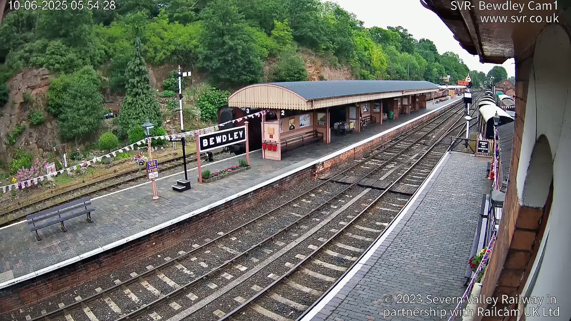 Bewdley Station İnside on the Severn Valley Railway Live Cam - Bewdley, Wyre Forest, Worcestershire, West Midlands, England, United Kingdomth on the Severn Valley Railway 2025-02-27 22:40