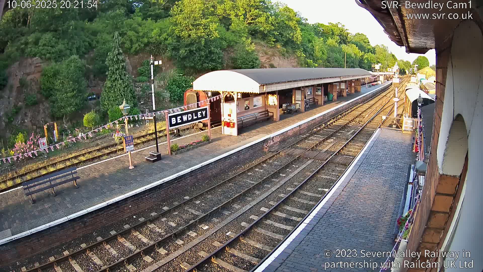 Bewdley Station İnside on the Severn Valley Railway Live Cam - Bewdley, Wyre Forest, Worcestershire, West Midlands, England, United Kingdomth on the Severn Valley Railway 2025-02-27 22:40