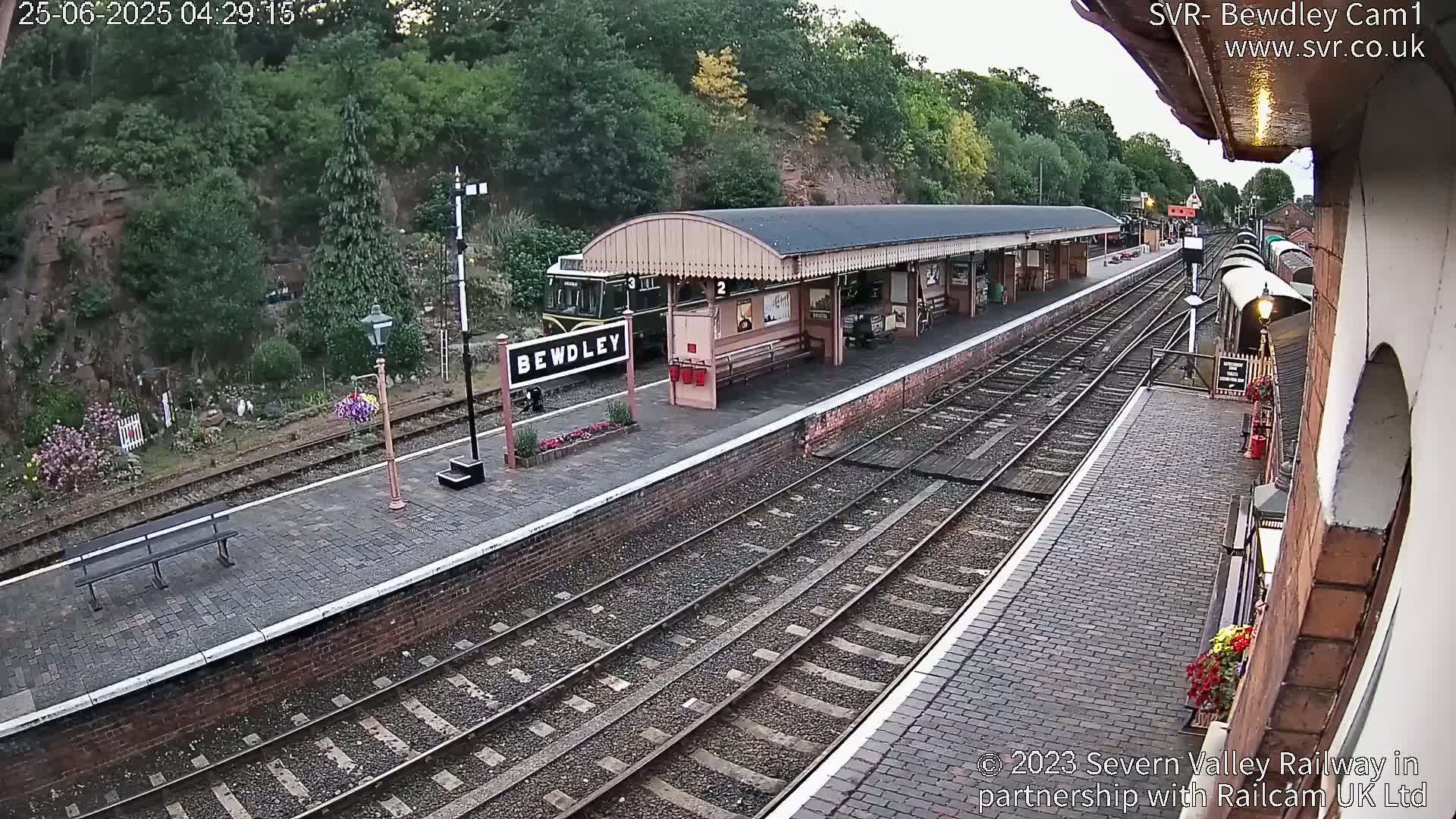Bewdley Station İnside on the Severn Valley Railway Live Cam - Bewdley, Wyre Forest, Worcestershire, West Midlands, England, United Kingdomth on the Severn Valley Railway 2025-02-27 22:40