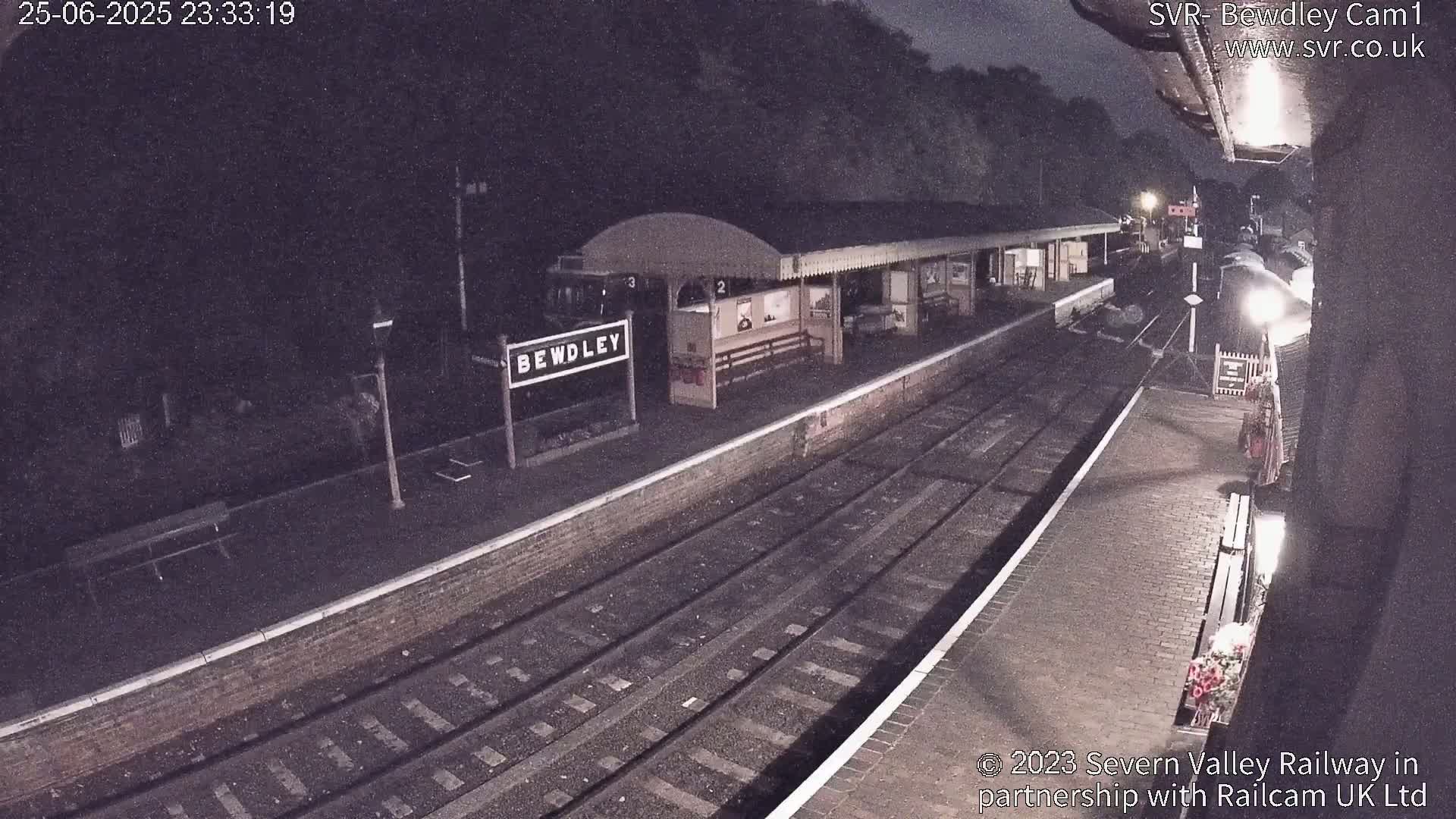 Bewdley Station İnside on the Severn Valley Railway Live Cam - Bewdley, Wyre Forest, Worcestershire, West Midlands, England, United Kingdomth on the Severn Valley Railway 2025-02-27 22:40