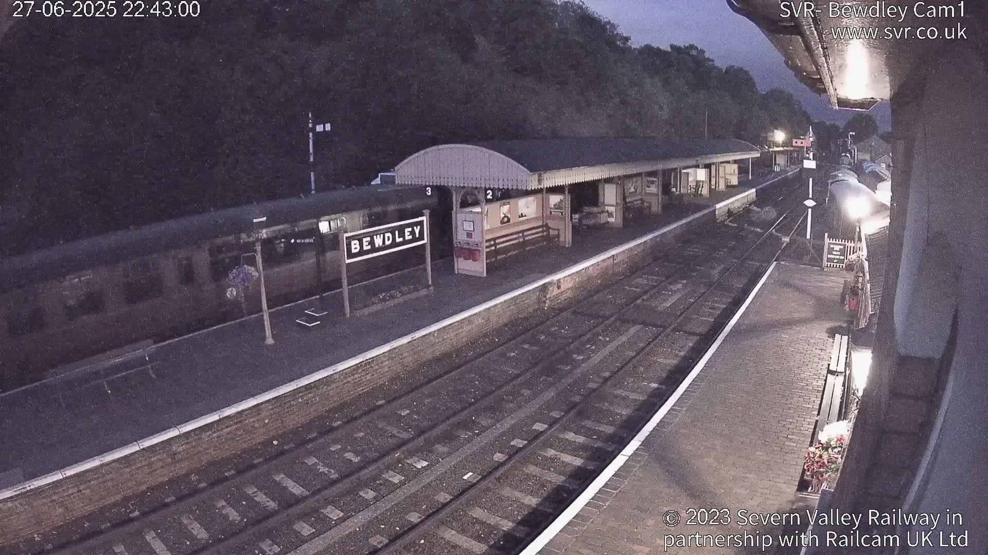 Bewdley Station İnside on the Severn Valley Railway Live Cam - Bewdley, Wyre Forest, Worcestershire, West Midlands, England, United Kingdomth on the Severn Valley Railway 2025-02-27 22:40