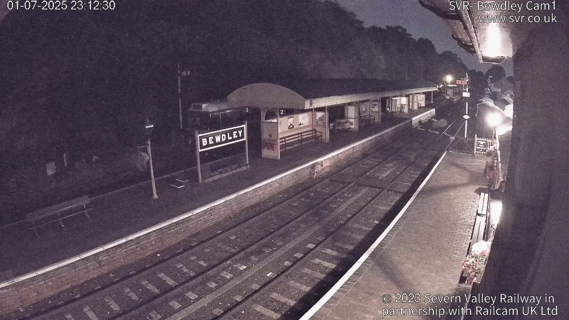 Bewdley Station İnside on the Severn Valley Railway Live Cam - Bewdley, Wyre Forest, Worcestershire, West Midlands, England, United Kingdomth on the Severn Valley Railway 2025-02-27 22:40