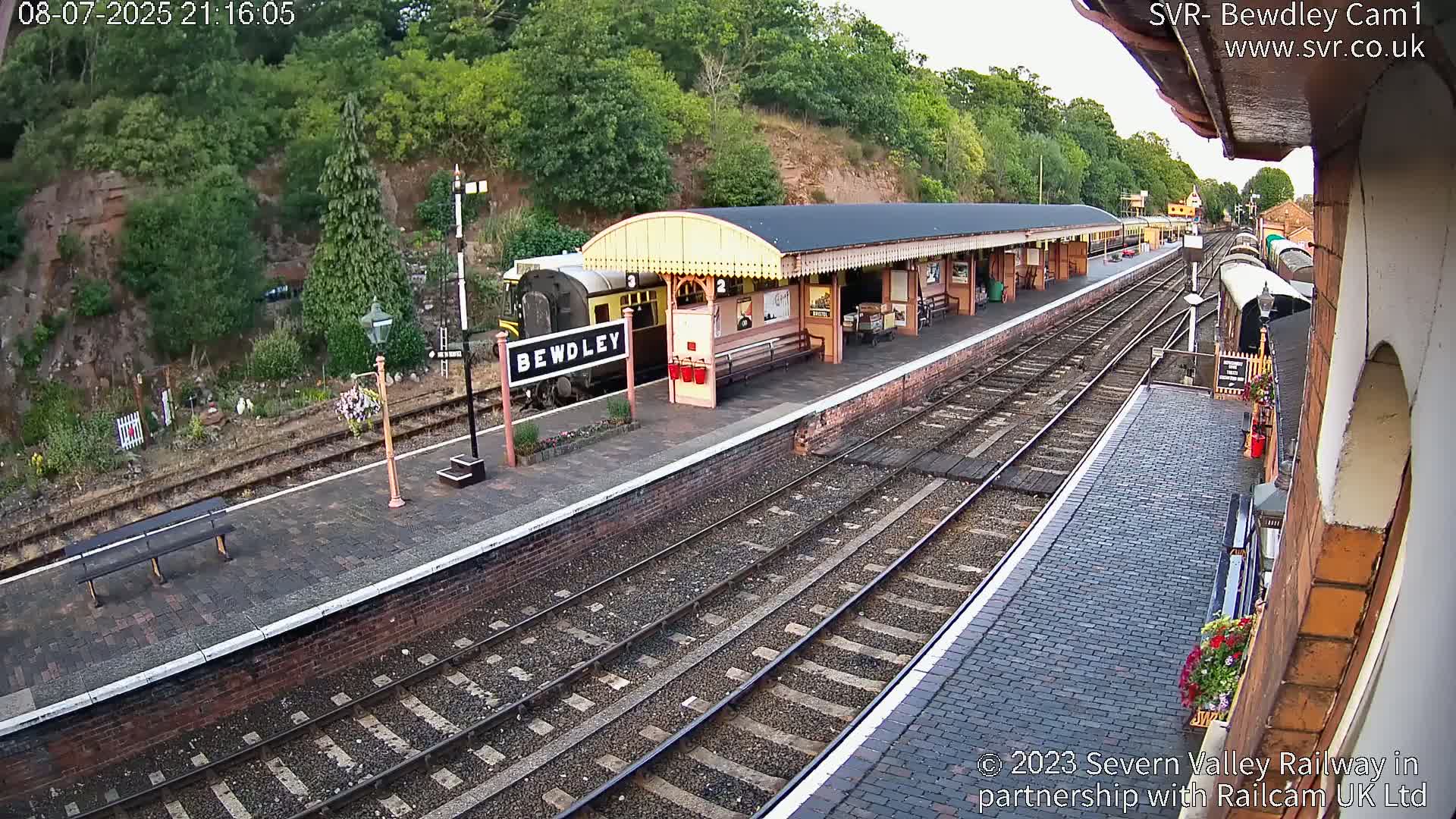 Bewdley Station İnside on the Severn Valley Railway Live Cam - Bewdley, Wyre Forest, Worcestershire, West Midlands, England, United Kingdomth on the Severn Valley Railway 2025-02-27 22:40