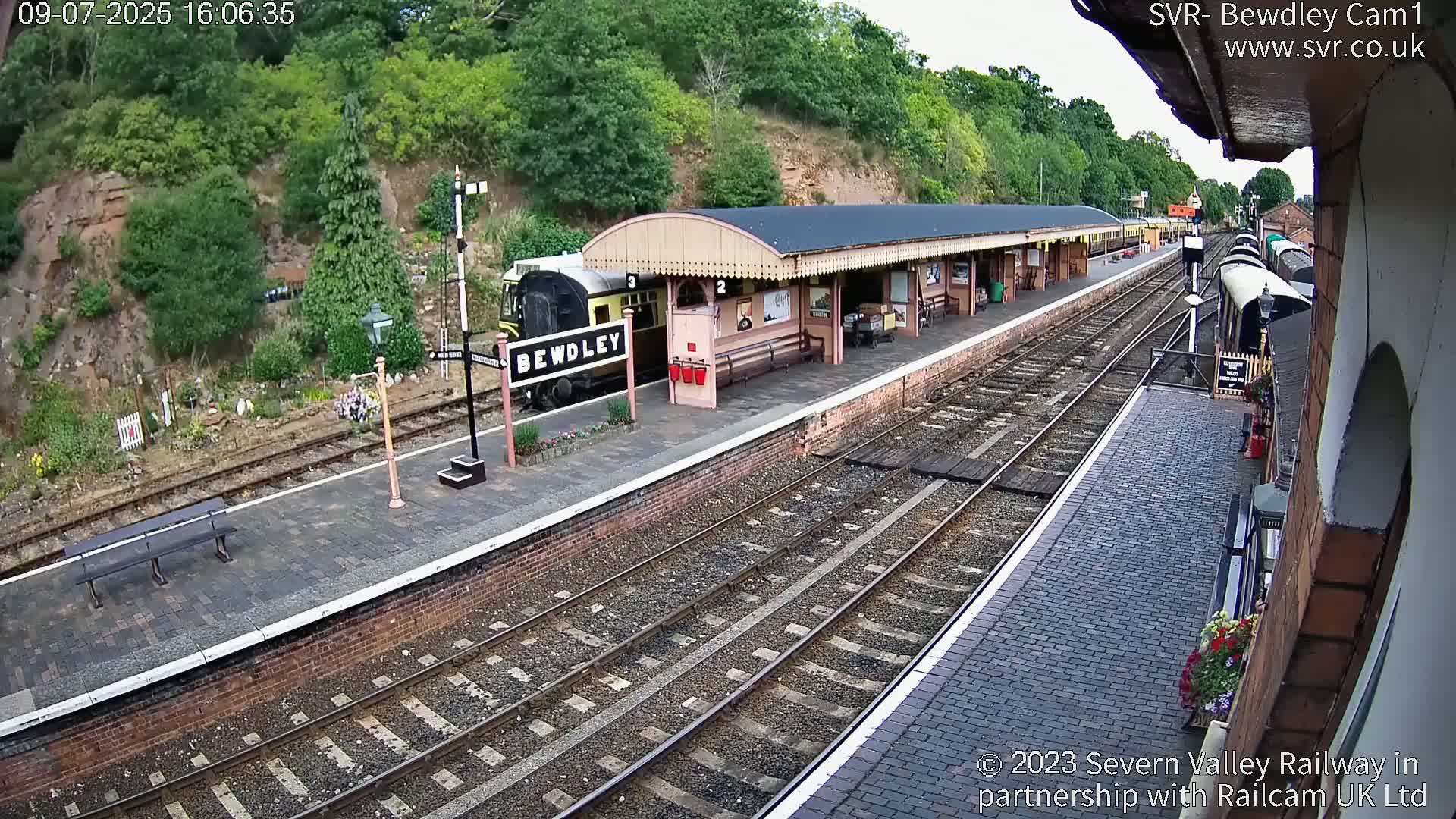 Bewdley Station İnside on the Severn Valley Railway Live Cam - Bewdley, Wyre Forest, Worcestershire, West Midlands, England, United Kingdomth on the Severn Valley Railway 2025-02-27 22:40