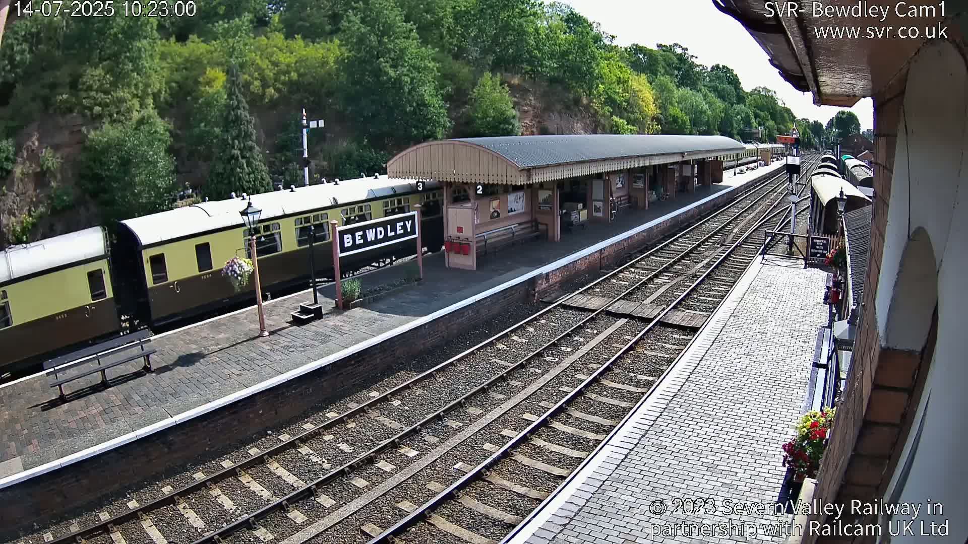 Bewdley Station İnside on the Severn Valley Railway Live Cam - Bewdley, Wyre Forest, Worcestershire, West Midlands, England, United Kingdomth on the Severn Valley Railway 2025-02-27 22:40