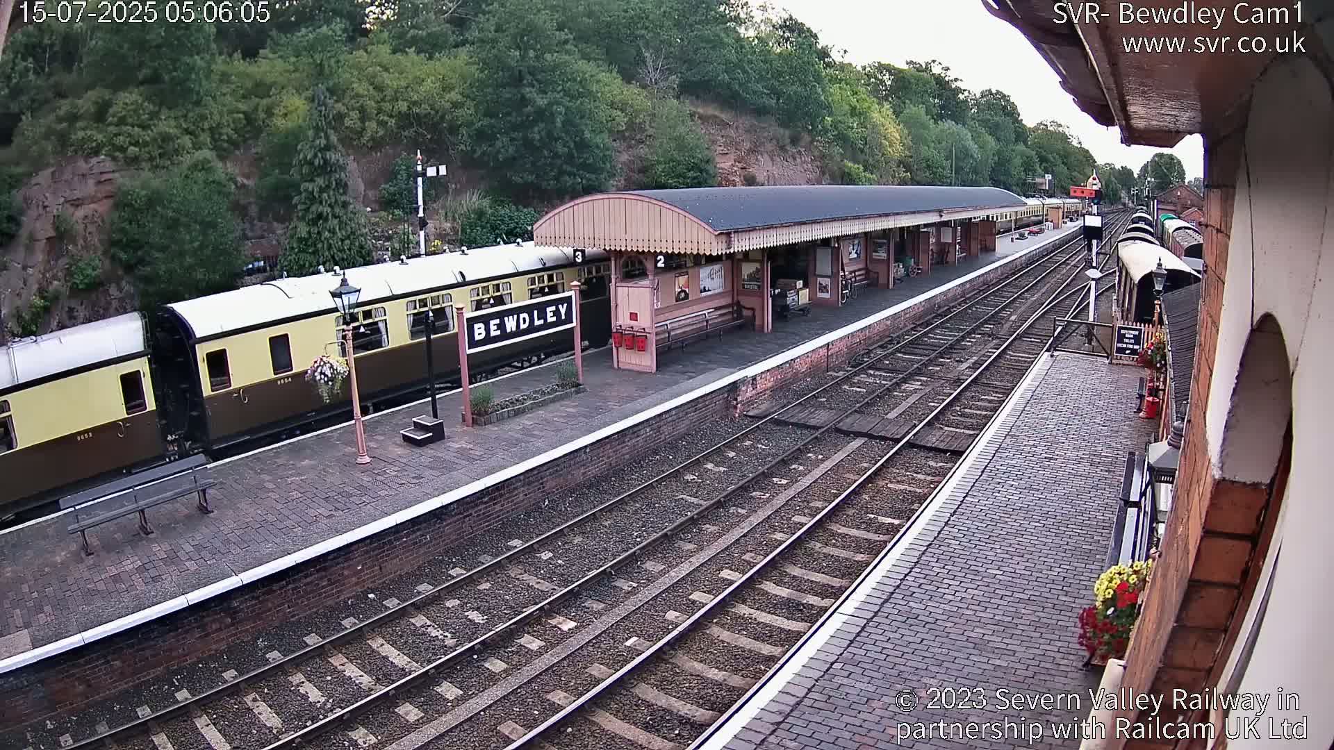 Bewdley Station İnside on the Severn Valley Railway Live Cam - Bewdley, Wyre Forest, Worcestershire, West Midlands, England, United Kingdomth on the Severn Valley Railway 2025-02-27 22:40