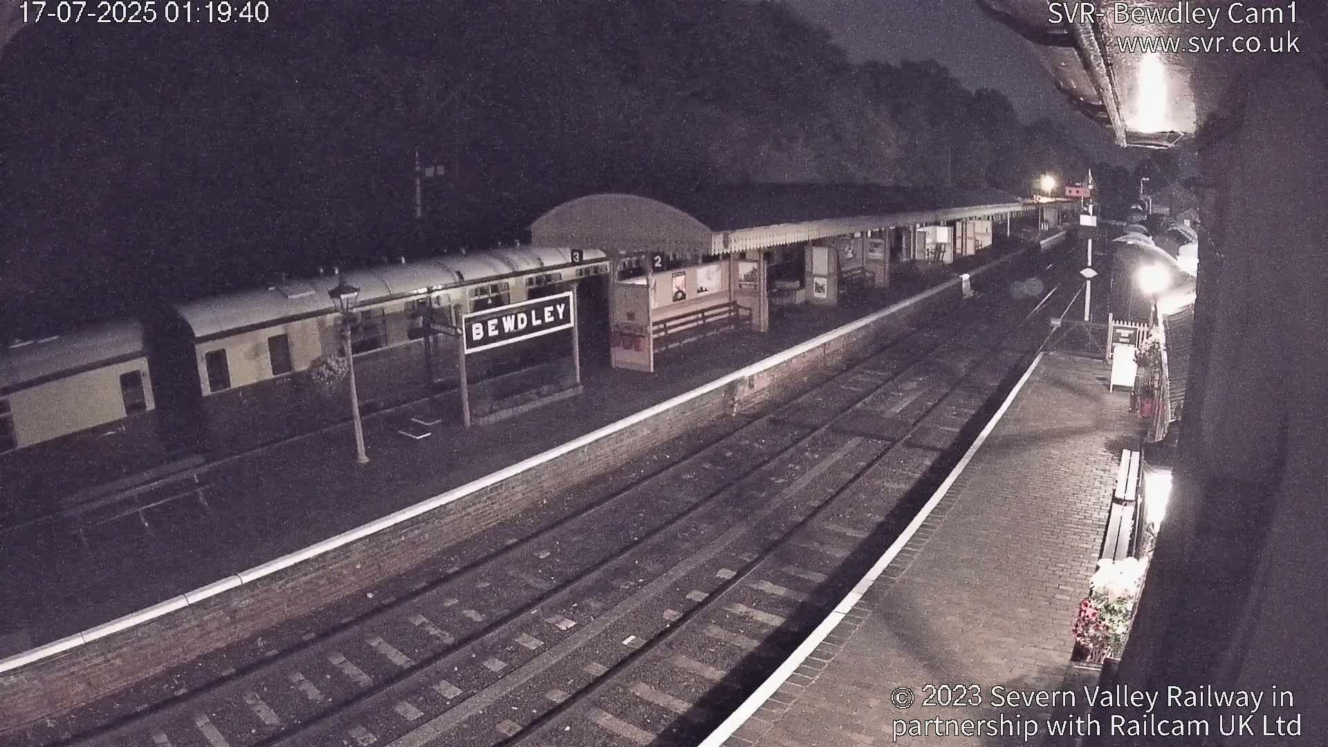 Bewdley Station İnside on the Severn Valley Railway Live Cam - Bewdley, Wyre Forest, Worcestershire, West Midlands, England, United Kingdomth on the Severn Valley Railway 2025-02-27 22:40