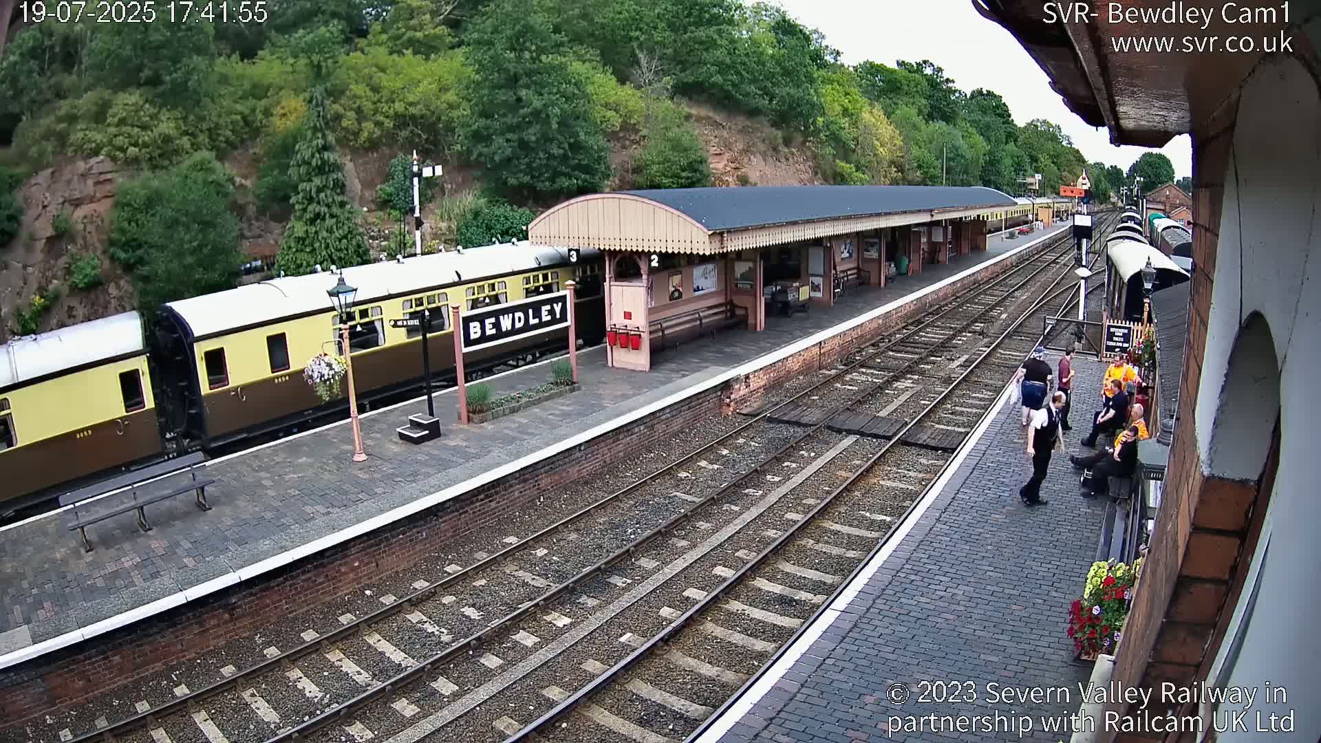 Bewdley Station İnside on the Severn Valley Railway Live Cam - Bewdley, Wyre Forest, Worcestershire, West Midlands, England, United Kingdomth on the Severn Valley Railway 2025-02-27 22:40