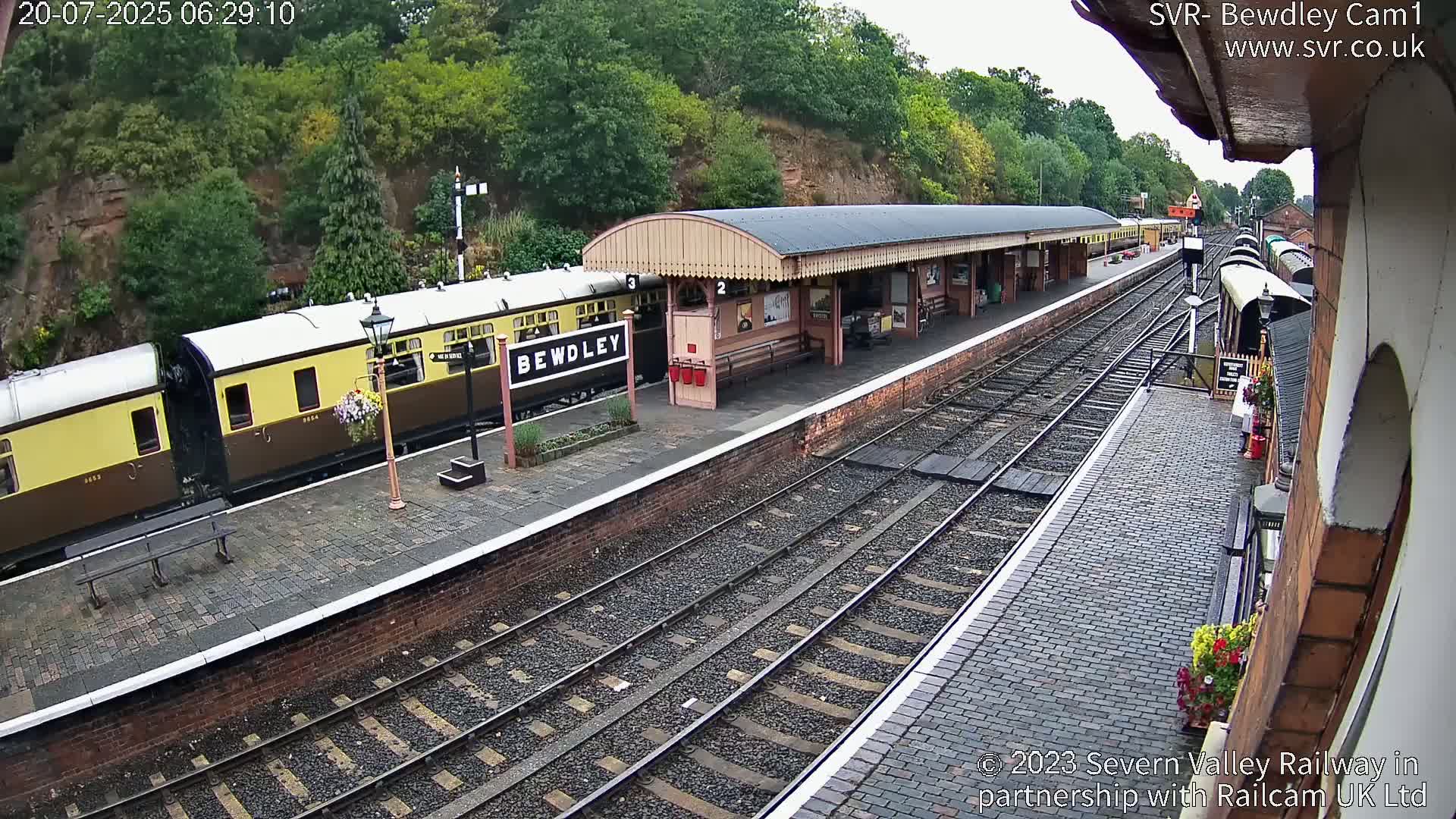 Bewdley Station İnside on the Severn Valley Railway Live Cam - Bewdley, Wyre Forest, Worcestershire, West Midlands, England, United Kingdomth on the Severn Valley Railway 2025-02-27 22:40