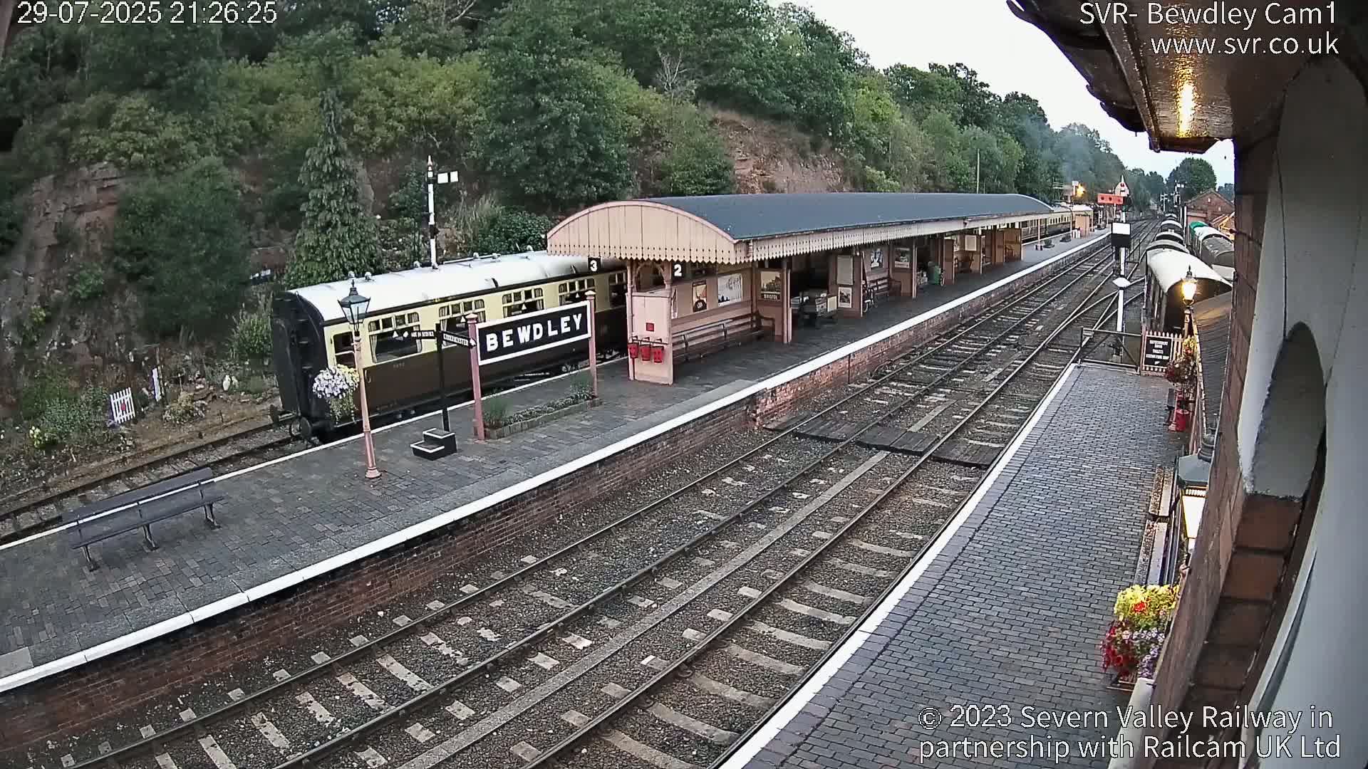 Bewdley Station İnside on the Severn Valley Railway Live Cam - Bewdley, Wyre Forest, Worcestershire, West Midlands, England, United Kingdomth on the Severn Valley Railway 2025-02-27 22:40