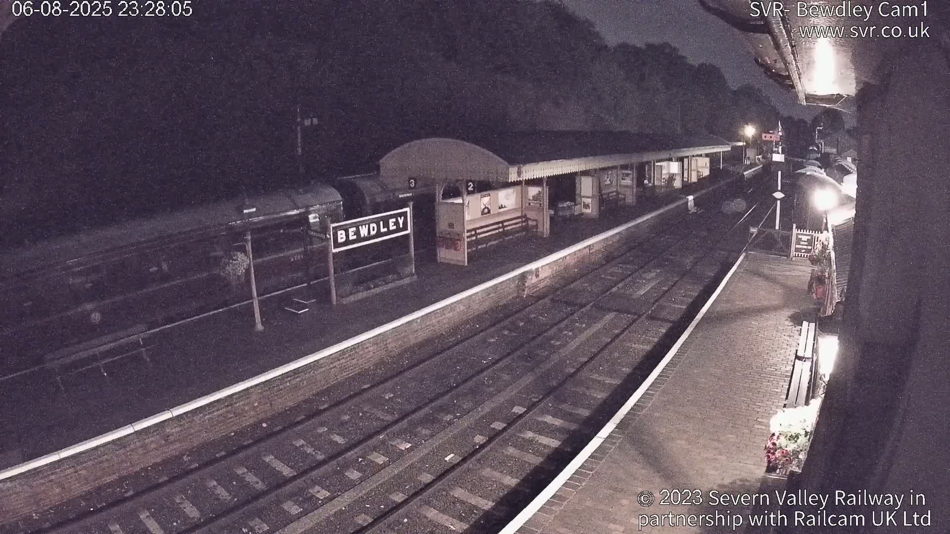 Bewdley Station İnside on the Severn Valley Railway Live Cam - Bewdley, Wyre Forest, Worcestershire, West Midlands, England, United Kingdomth on the Severn Valley Railway 2025-02-27 22:40