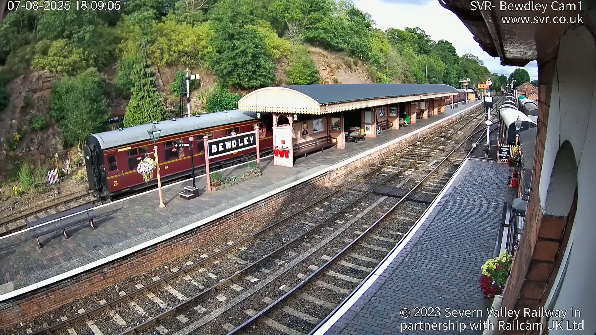Bewdley Station İnside on the Severn Valley Railway Live Cam - Bewdley, Wyre Forest, Worcestershire, West Midlands, England, United Kingdomth on the Severn Valley Railway 2025-02-27 22:40