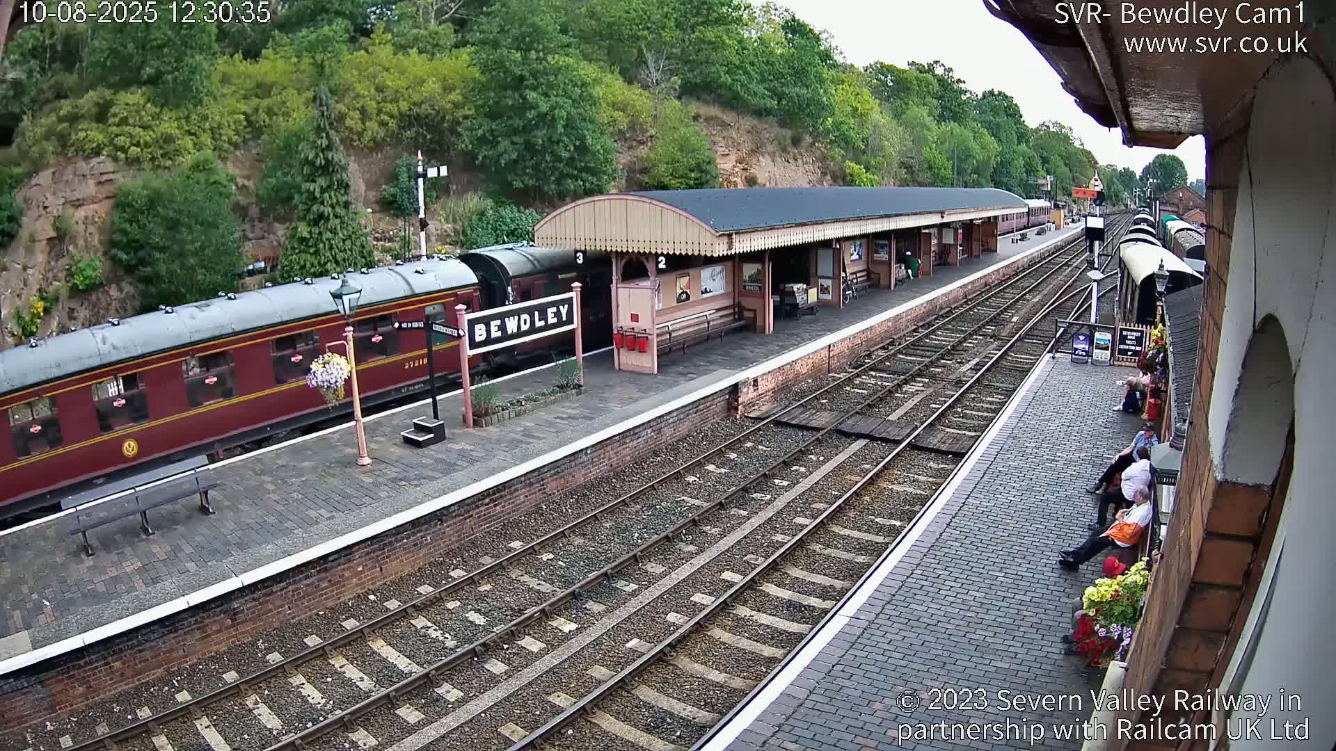 Bewdley Station İnside on the Severn Valley Railway Live Cam - Bewdley, Wyre Forest, Worcestershire, West Midlands, England, United Kingdomth on the Severn Valley Railway 2025-02-27 22:40
