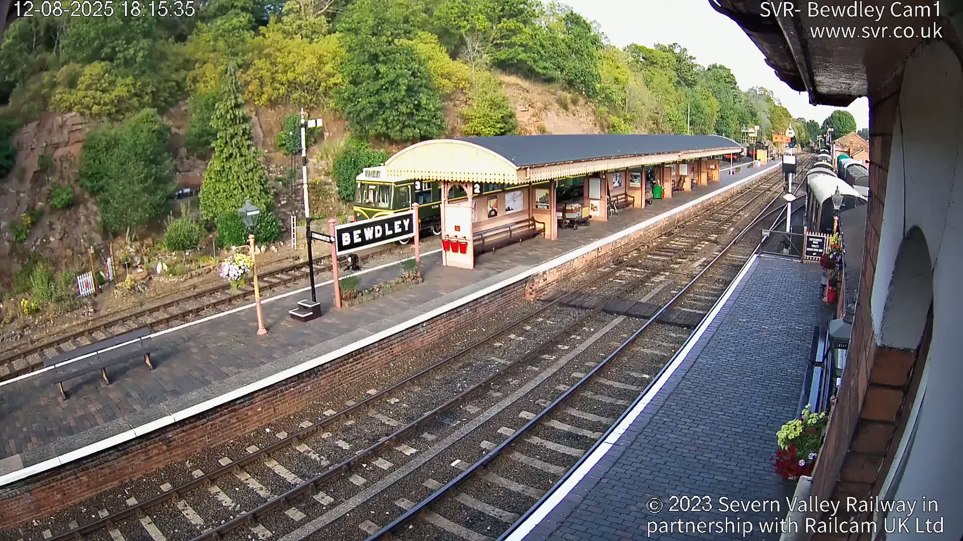 Bewdley Station İnside on the Severn Valley Railway Live Cam - Bewdley, Wyre Forest, Worcestershire, West Midlands, England, United Kingdomth on the Severn Valley Railway 2025-02-27 22:40