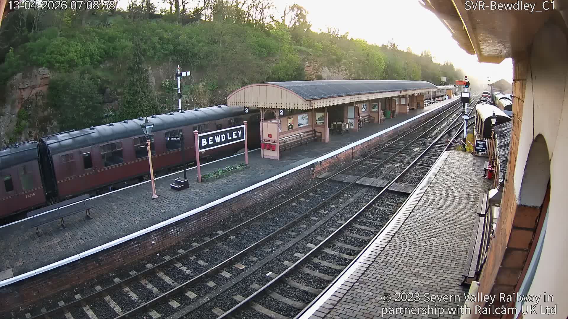 Bewdley Station İnside on the Severn Valley Railway Live Cam - Bewdley, Wyre Forest, Worcestershire, West Midlands, England, United Kingdomth on the Severn Valley Railway 2025-02-27 22:40