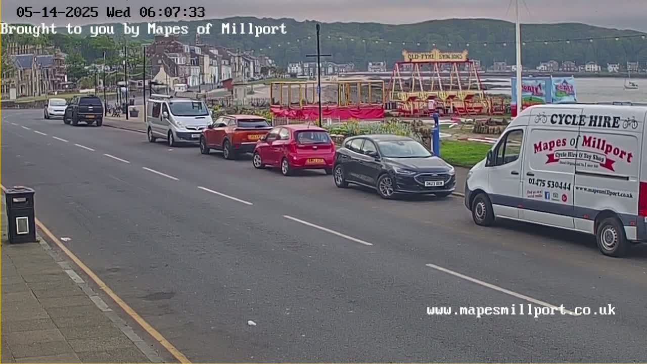 Millport Town & Coast Live Cam - Millport, North Ayrshire, Ayrshire and Arran, Scotland, United Kingdom