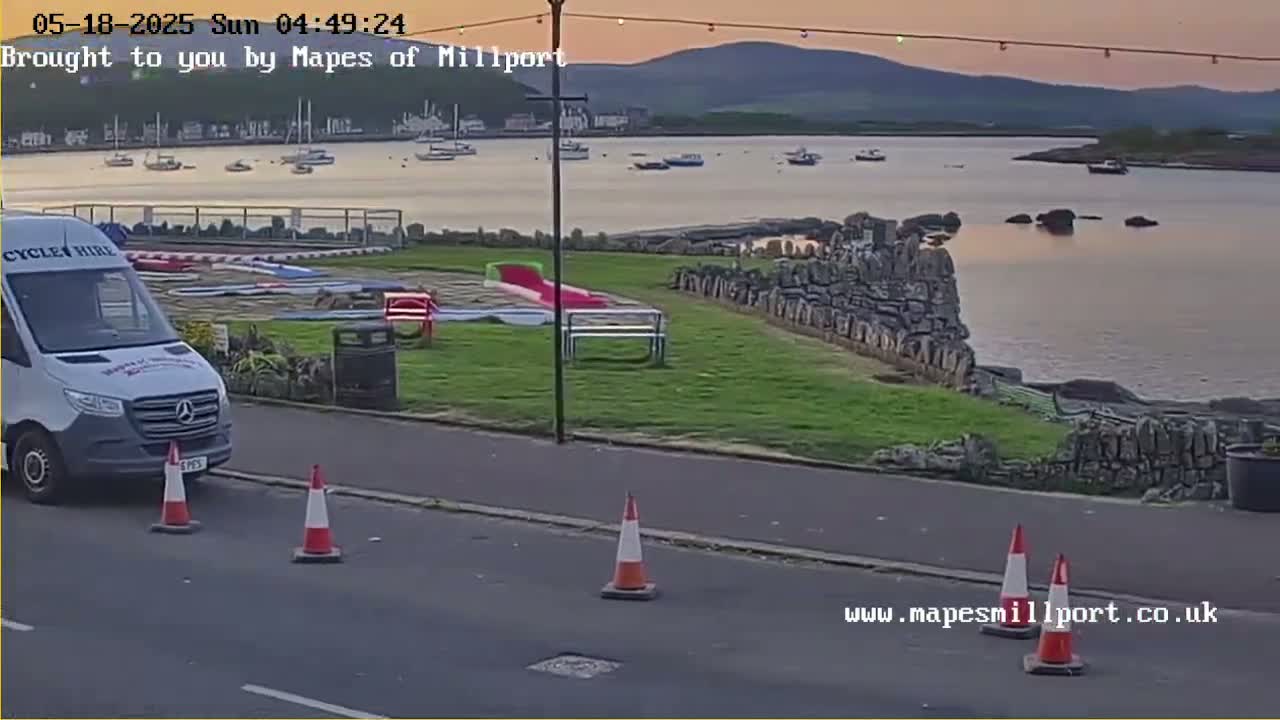 Millport Town & Coast Live Cam - Millport, North Ayrshire, Ayrshire and Arran, Scotland, United Kingdom