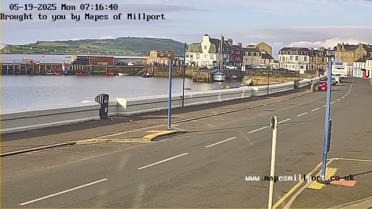 Millport Town & Coast Live Cam - Millport, North Ayrshire, Ayrshire and Arran, Scotland, United Kingdom