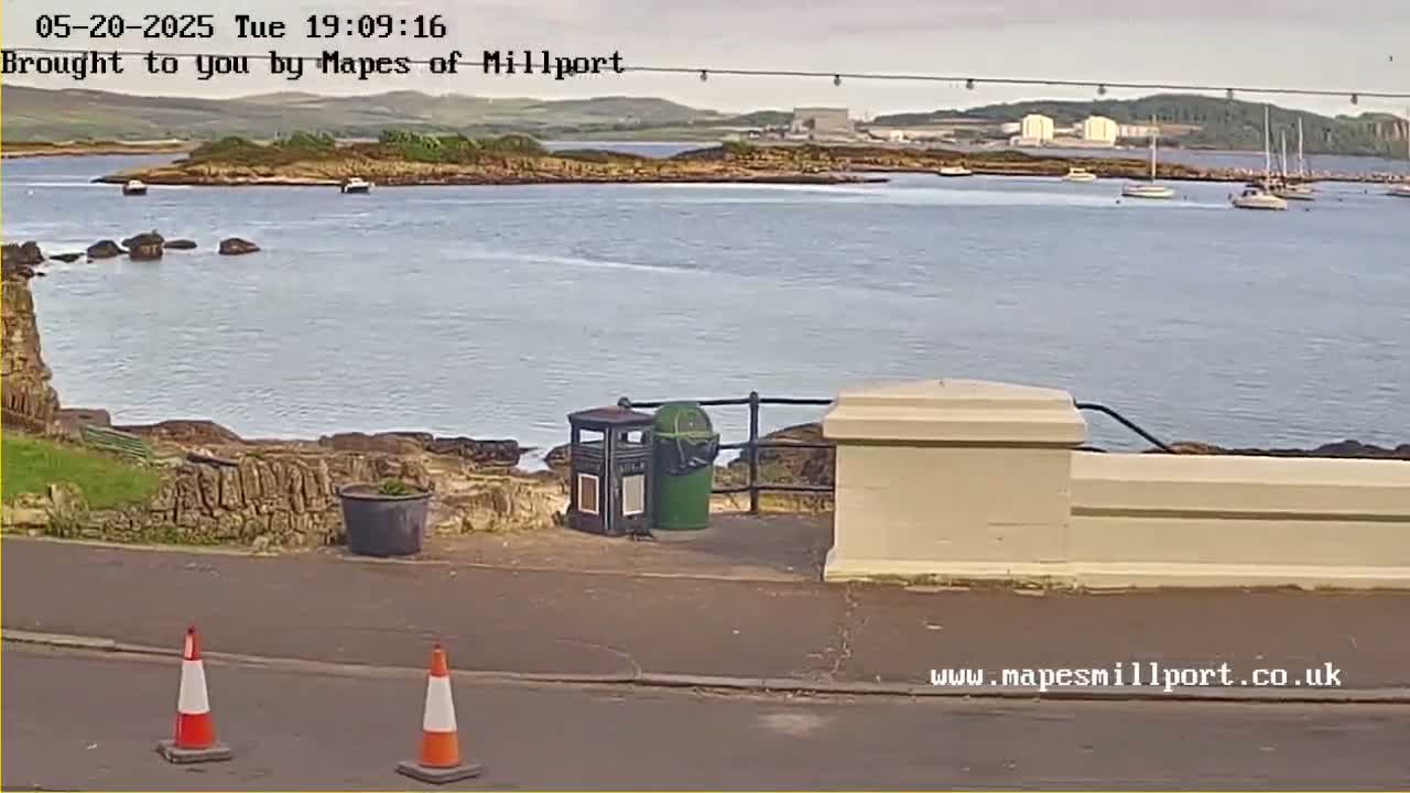 Millport Town & Coast Live Cam - Millport, North Ayrshire, Ayrshire and Arran, Scotland, United Kingdom