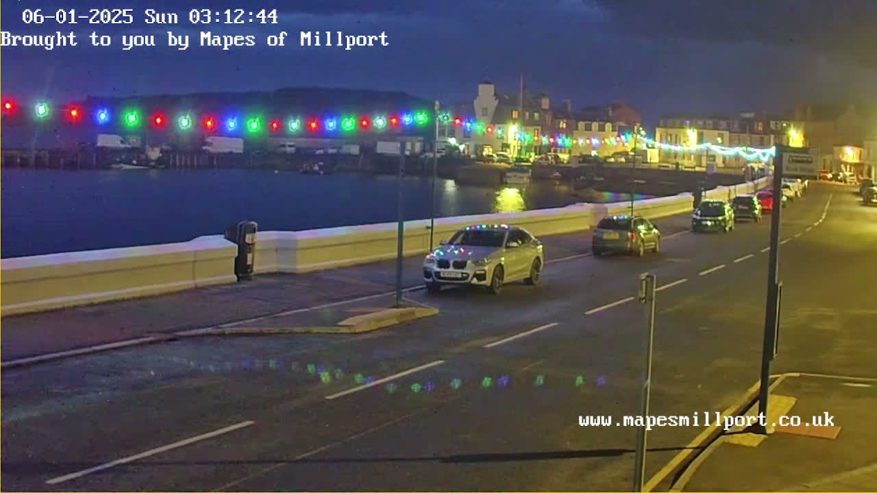 Millport Town & Coast Live Cam - Millport, North Ayrshire, Ayrshire and Arran, Scotland, United Kingdom