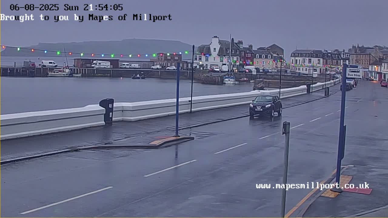 Millport Town & Coast Live Cam - Millport, North Ayrshire, Ayrshire and Arran, Scotland, United Kingdom