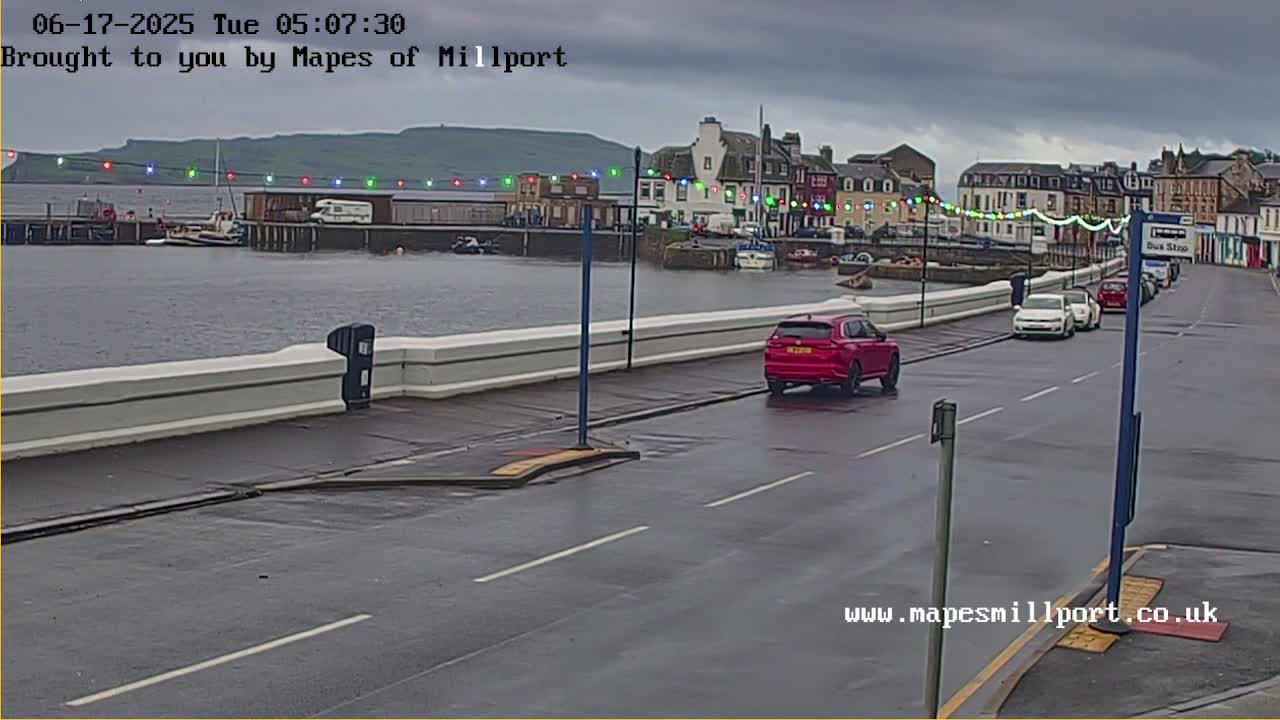 Millport Town & Coast Live Cam - Millport, North Ayrshire, Ayrshire and Arran, Scotland, United Kingdom