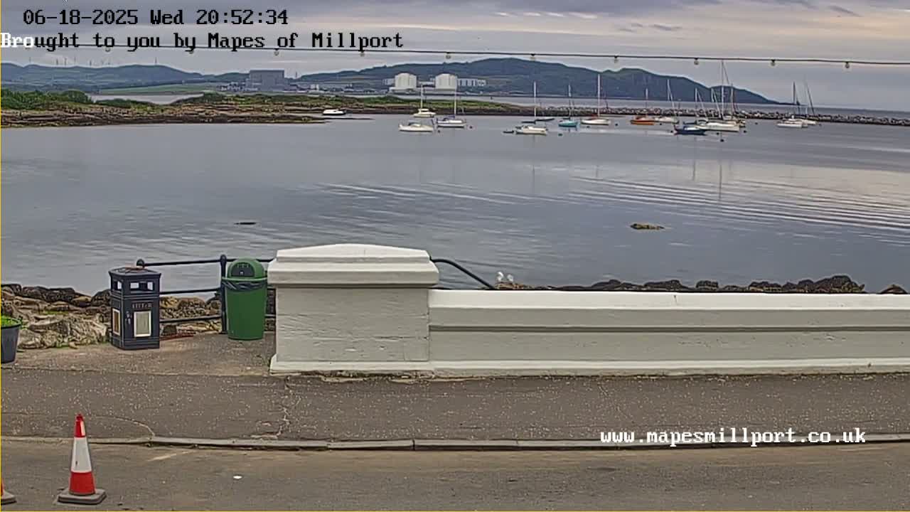 Millport Town & Coast Live Cam - Millport, North Ayrshire, Ayrshire and Arran, Scotland, United Kingdom