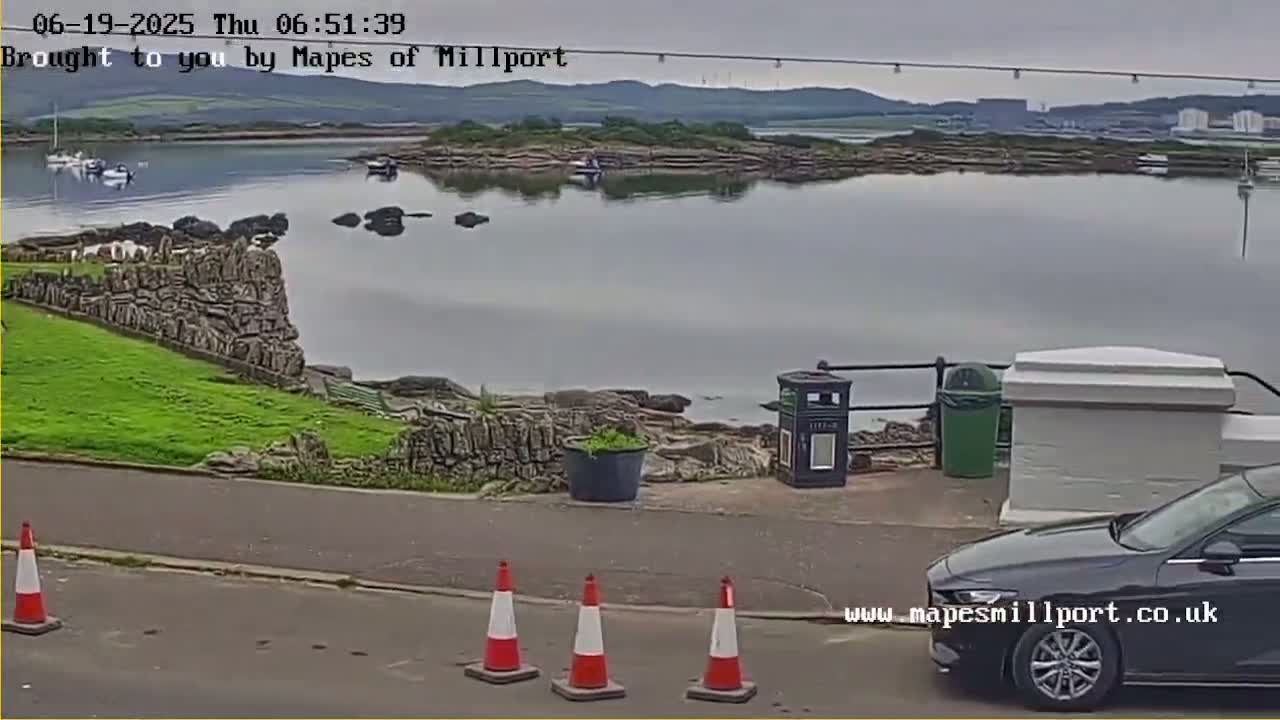 Millport Town & Coast Live Cam - Millport, North Ayrshire, Ayrshire and Arran, Scotland, United Kingdom