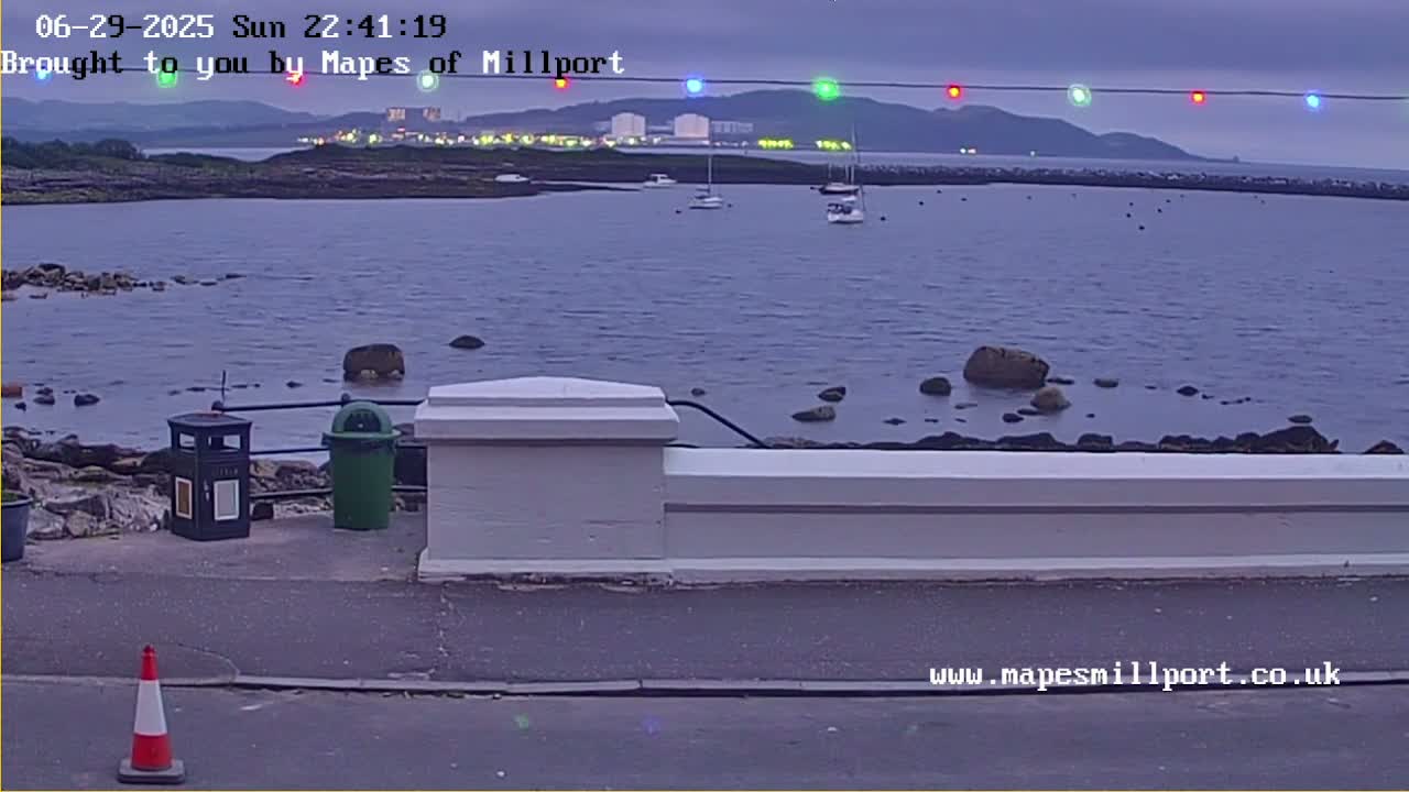 Millport Town & Coast Live Cam - Millport, North Ayrshire, Ayrshire and Arran, Scotland, United Kingdom