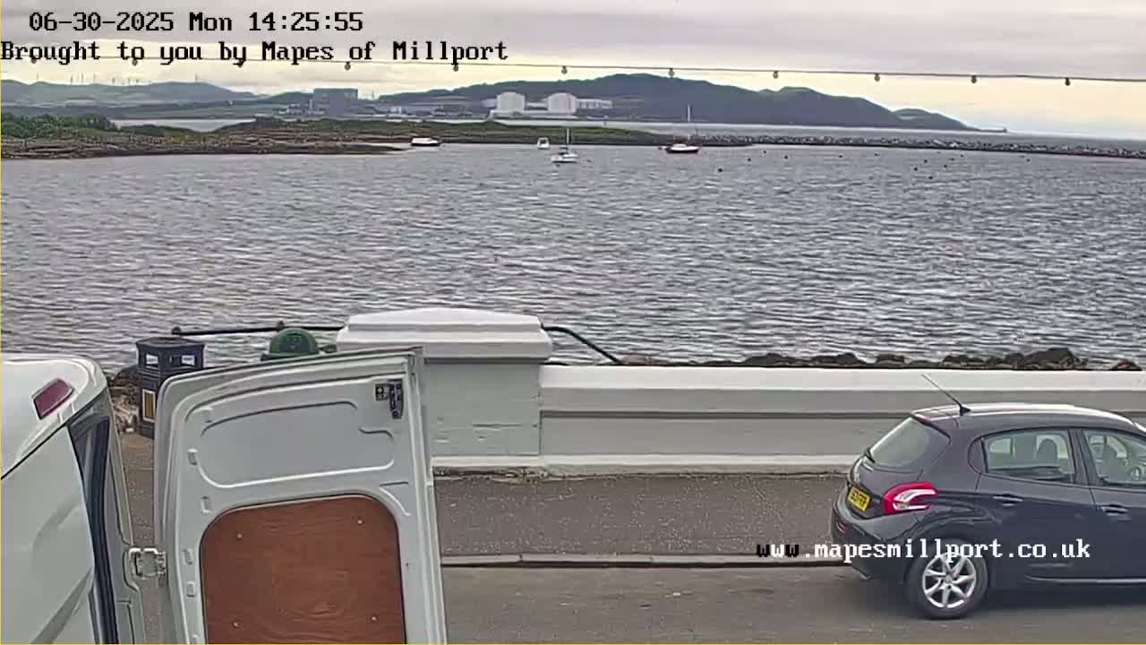 Millport Town & Coast Live Cam - Millport, North Ayrshire, Ayrshire and Arran, Scotland, United Kingdom