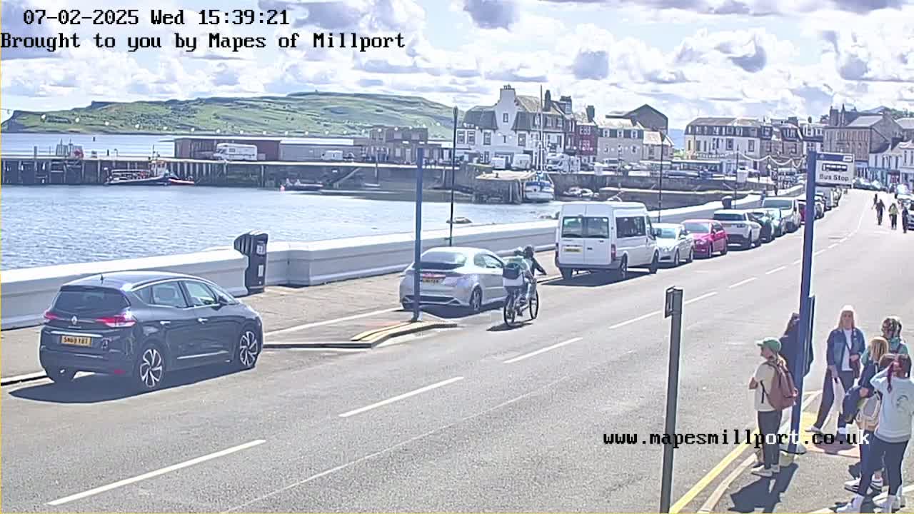 Millport Town & Coast Live Cam - Millport, North Ayrshire, Ayrshire and Arran, Scotland, United Kingdom