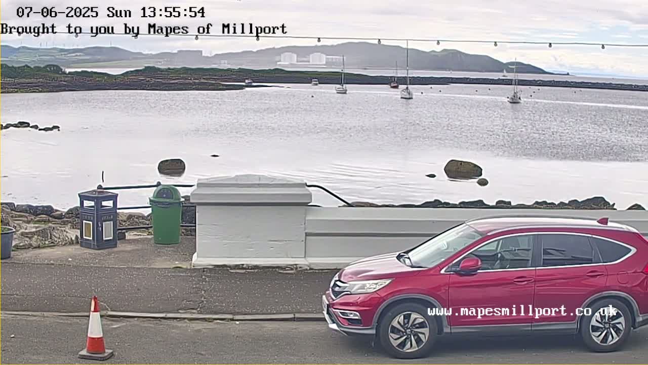 Millport Town & Coast Live Cam - Millport, North Ayrshire, Ayrshire and Arran, Scotland, United Kingdom