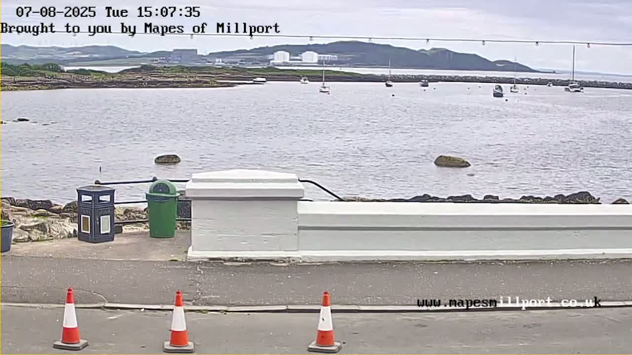 Millport Town & Coast Live Cam - Millport, North Ayrshire, Ayrshire and Arran, Scotland, United Kingdom