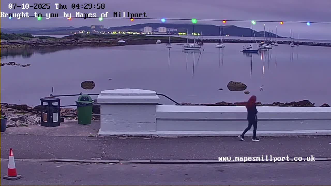 Millport Town & Coast Live Cam - Millport, North Ayrshire, Ayrshire and Arran, Scotland, United Kingdom
