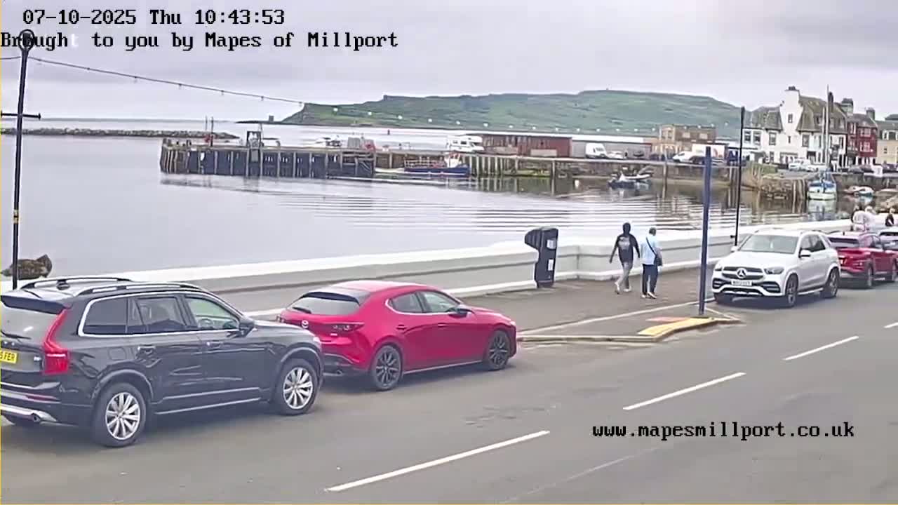 Millport Town & Coast Live Cam - Millport, North Ayrshire, Ayrshire and Arran, Scotland, United Kingdom