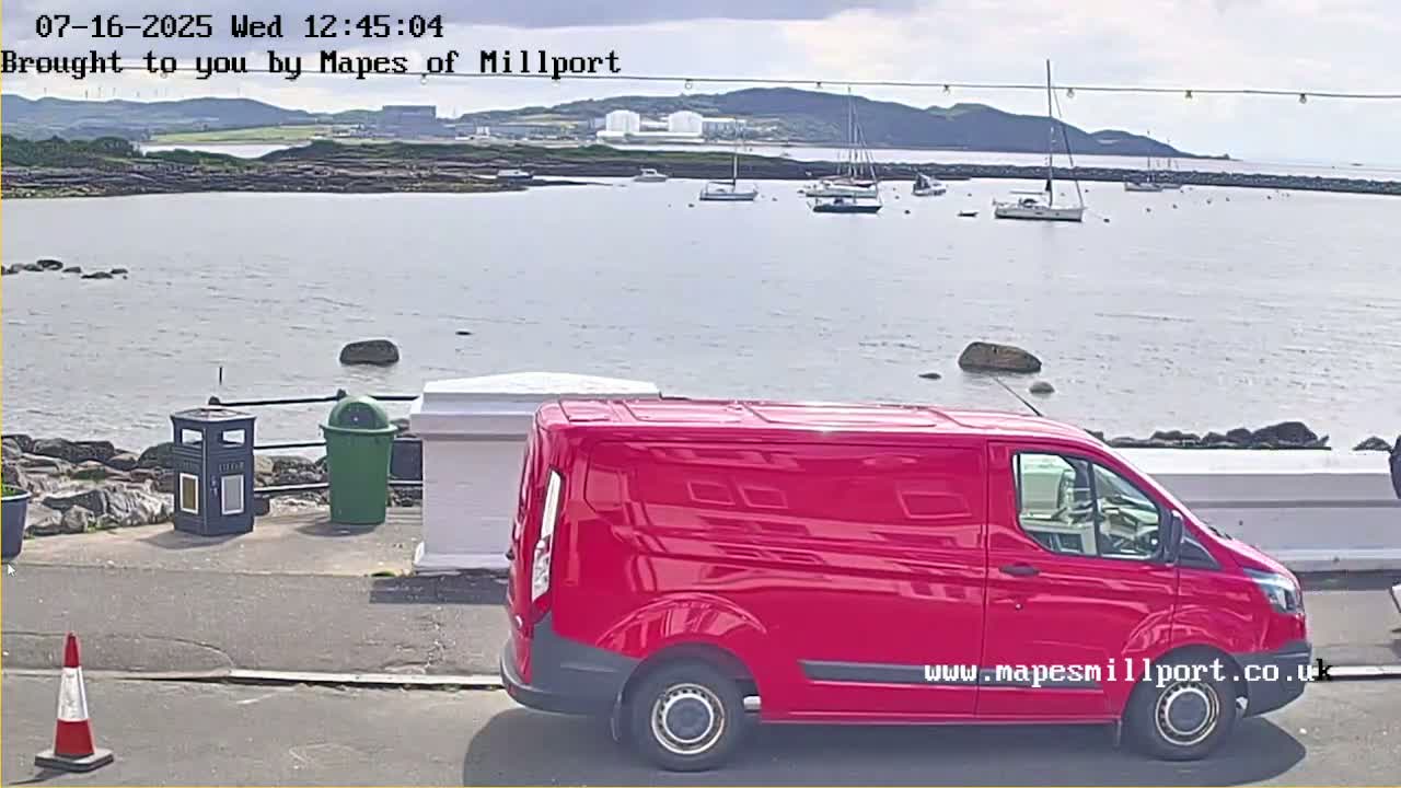 Millport Town & Coast Live Cam - Millport, North Ayrshire, Ayrshire and Arran, Scotland, United Kingdom